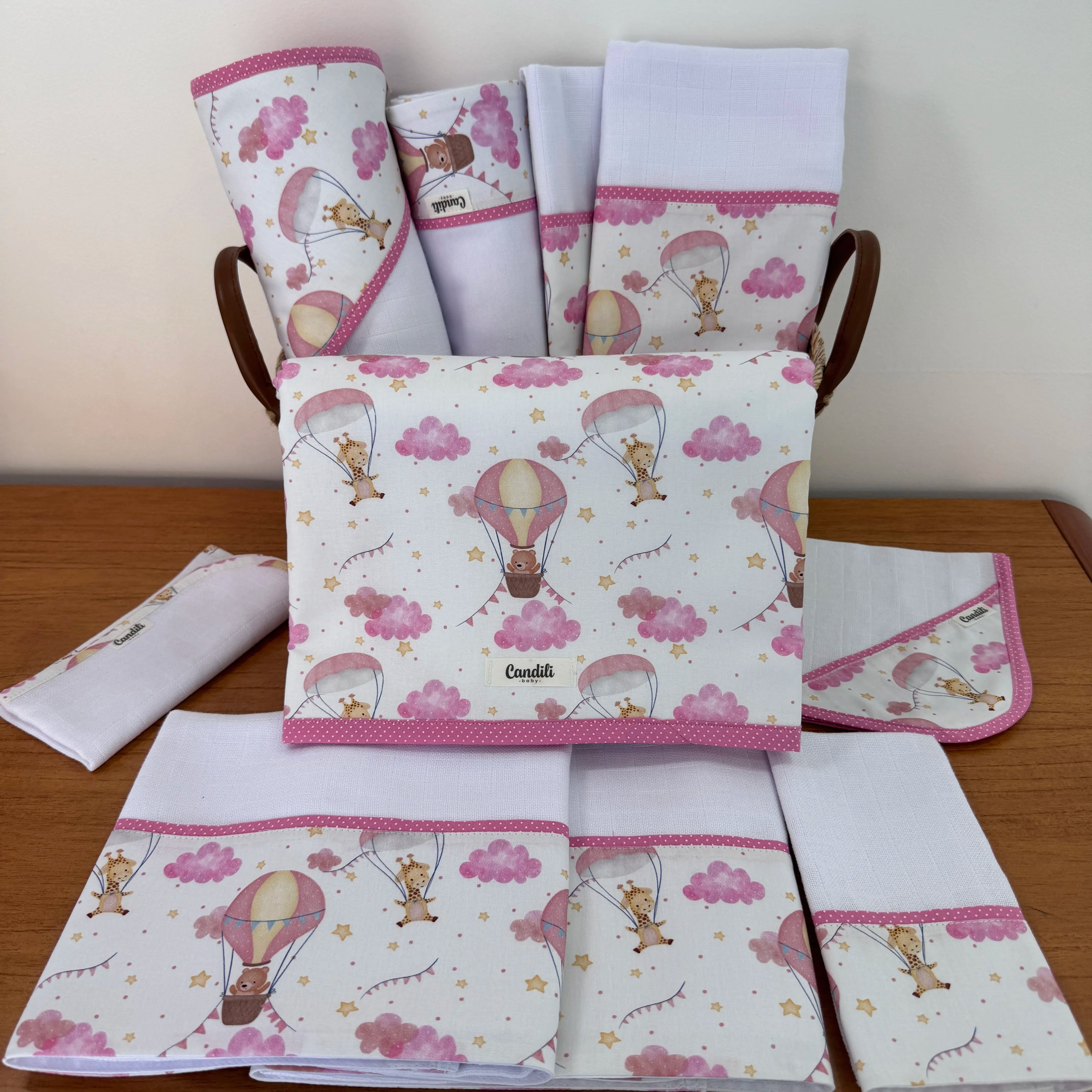 Kit Ternura 10 peças - Balões e Paraquedas Rosa