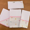 Kit Encanto 4 Peças: Fraldas de Boca e Fralda de Ombro - Corações Coloridos