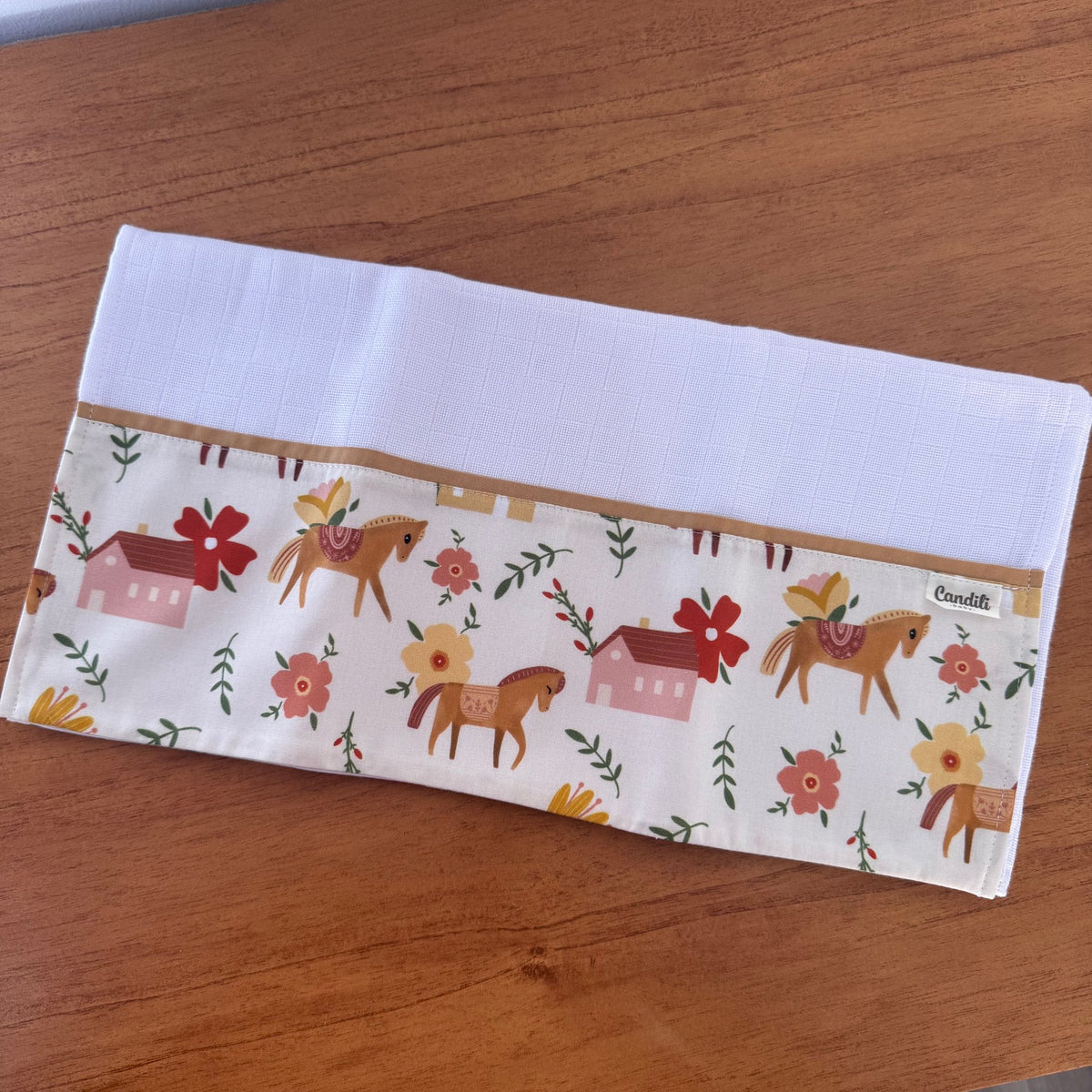 Fralda de Boca Barradinho Premium 100% Algodão - Cavalinhos e Flores