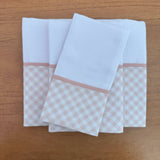 Kit Passeio 3 Peças: Fralda de Boca, Fralda de Ombro e Fralda Multiuso - Xadrez Rosa