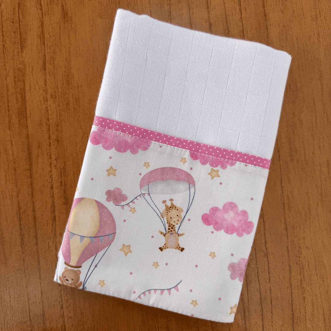 Kit Encanto 4 Peças: Fraldas de Boca e Fralda de Ombro - Balões e Paraquedas Rosa