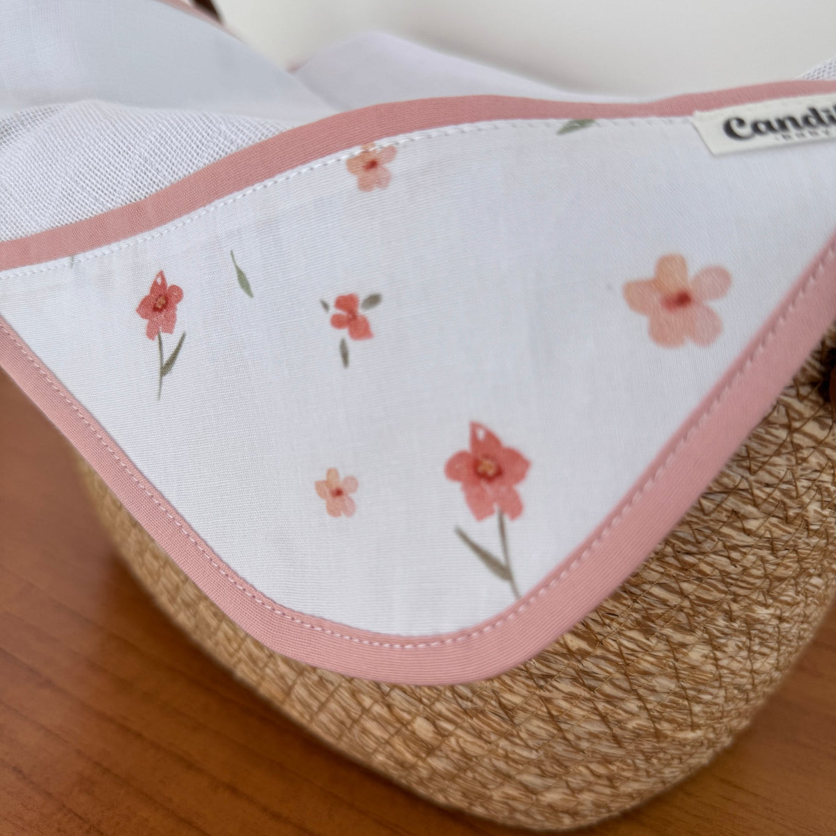 Fralda de Boca Cantinho Premium 100% Algodão - Flores e Folhas