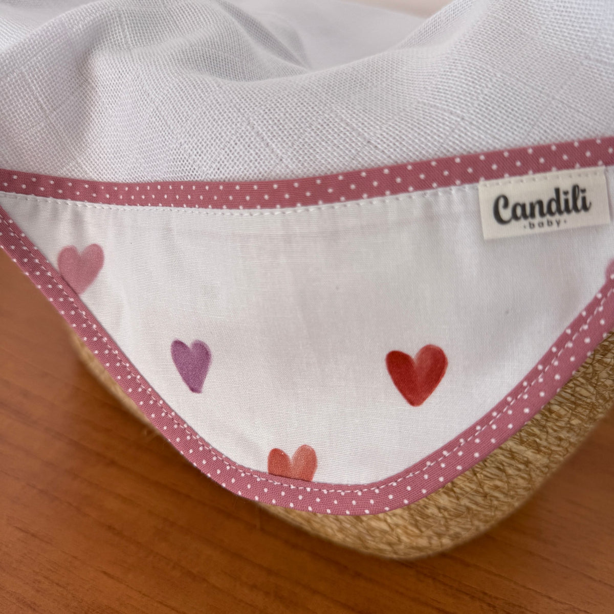 Fralda de Boca Cantinho Premium 100% Algodão - Corações