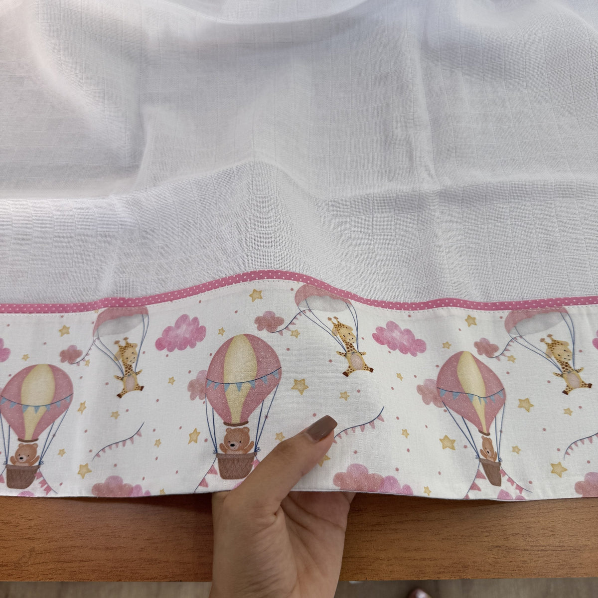 Fralda Grande Multiuso Premium 100% Algodão - Balões e Paraquedas Rosa