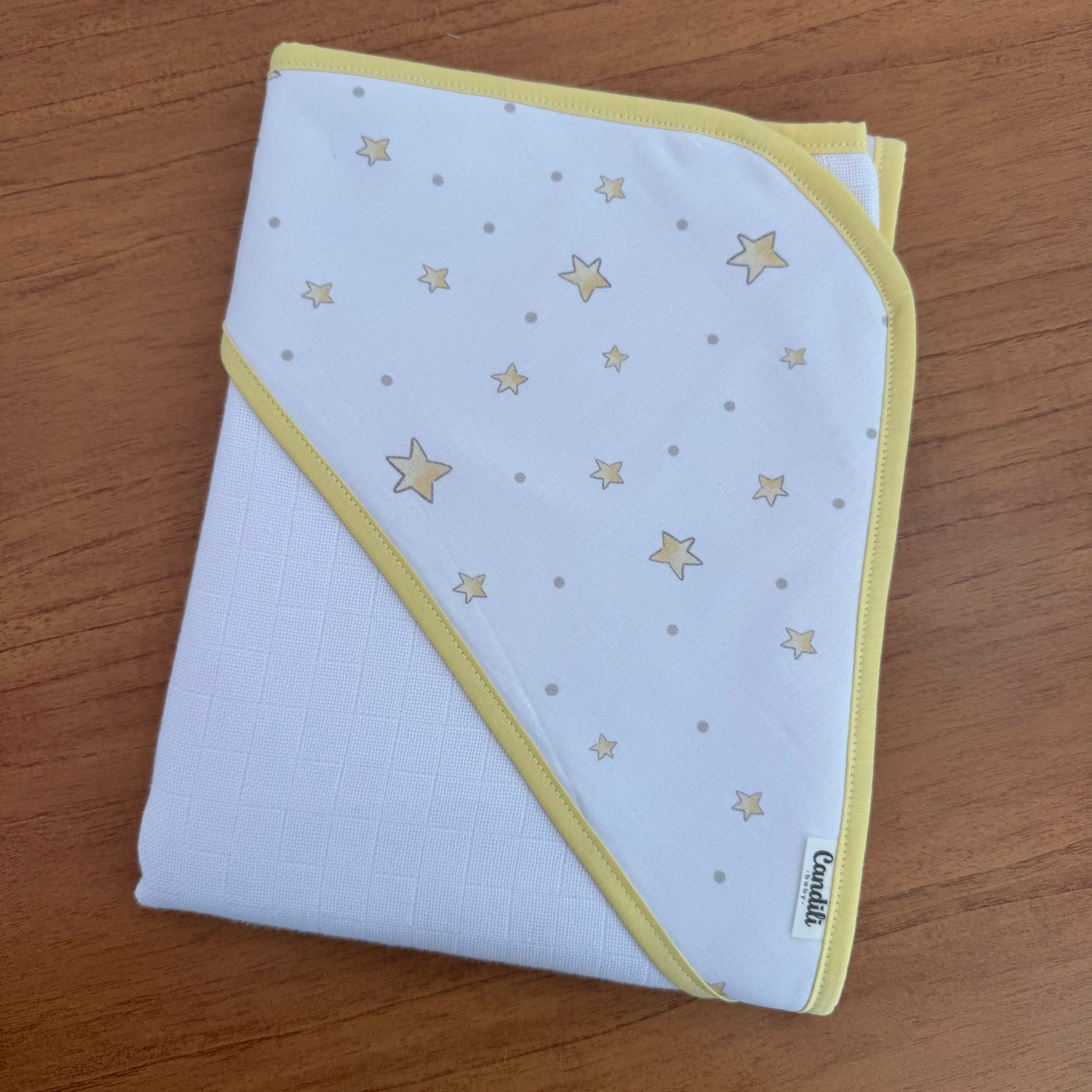 Kit Afeto 6 Peças: Fraldas de Boca, Fralda de Ombro, Fralda Multiuso e Toalha de Banho - Estrelinhas