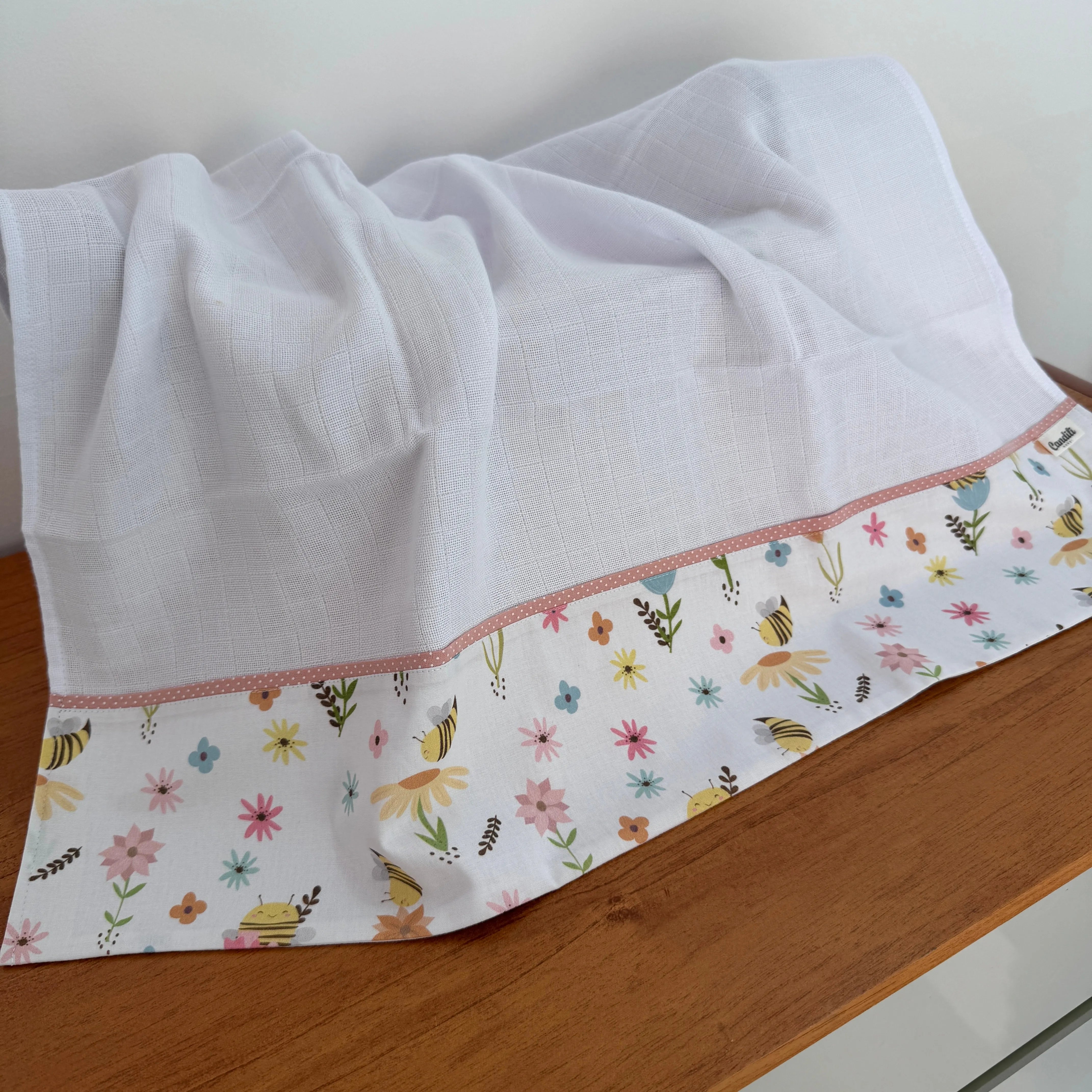 Fralda Grande Multiuso - Abelhas no Jardim