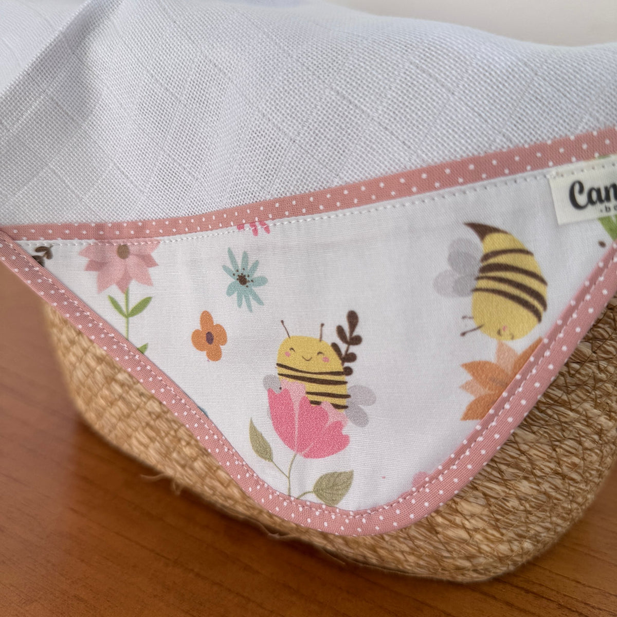 Fralda de Boca Cantinho em Algodão Premium - Abelhas no Jardim