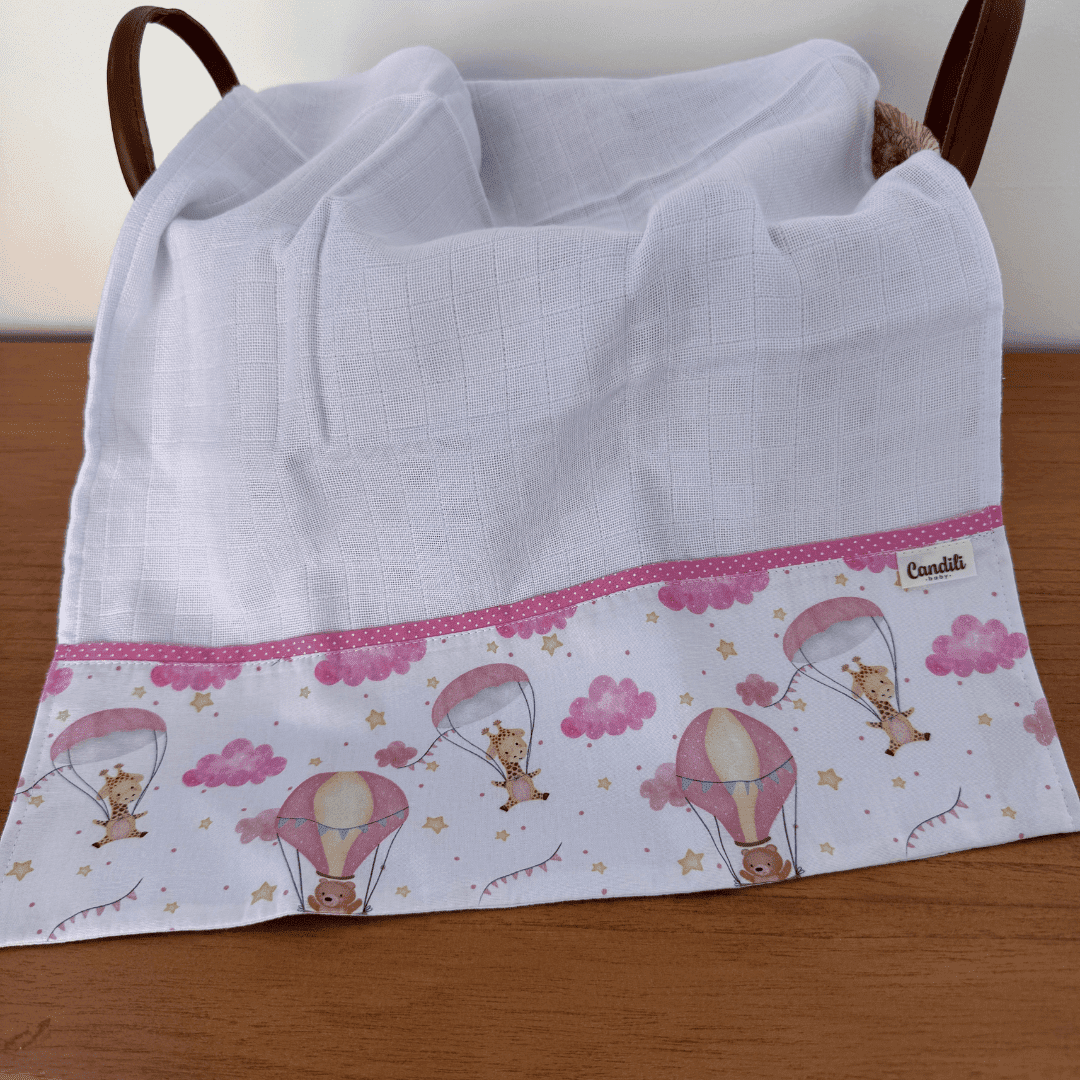 Kit Amamentação 2 Peças: Fralda de Ombro e Fralda de Boca - Balões e Paraquedas Rosa