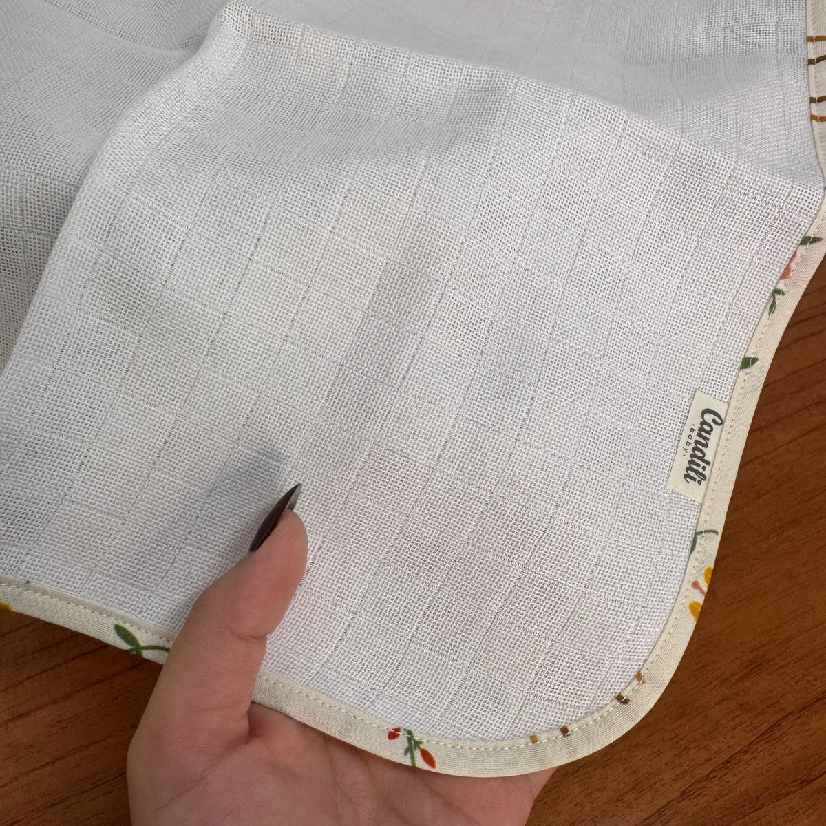 Fralda de Boca Slim Premium 100% Algodão - Cavalinhos e Flores
