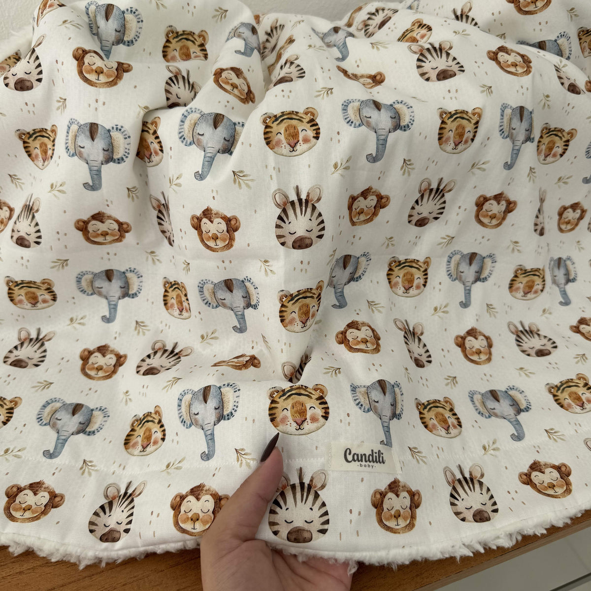 Cobertor de Bebê Carneirinho Sherpa - Animais da Savana