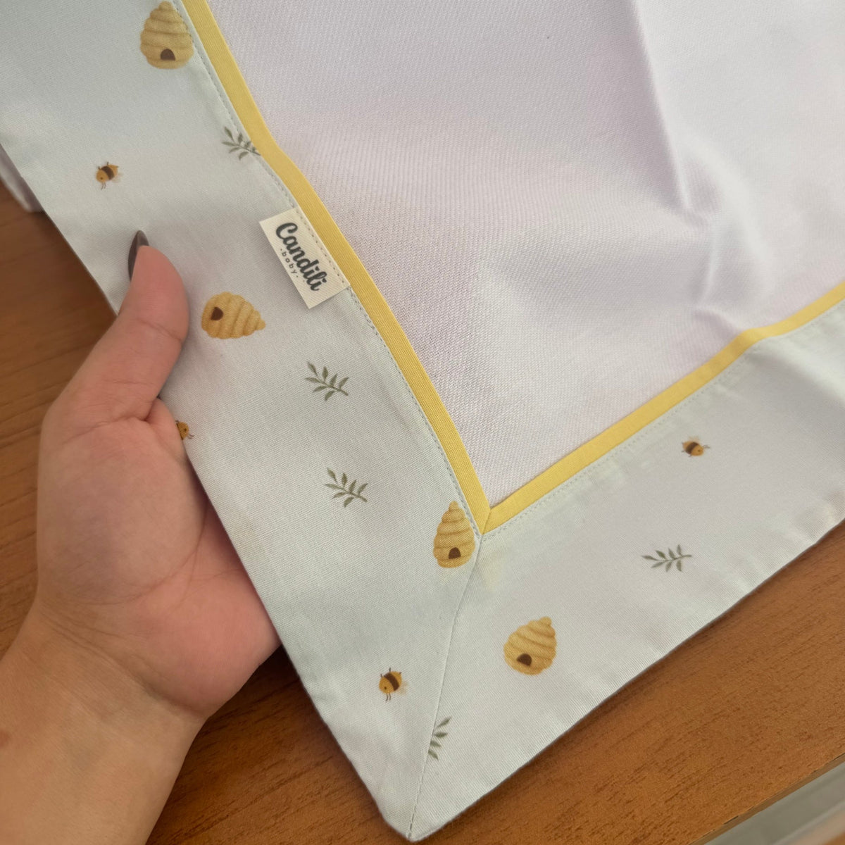 Cueiro Flanelado Premium 100% Algodão - Abelhas e Colmeias