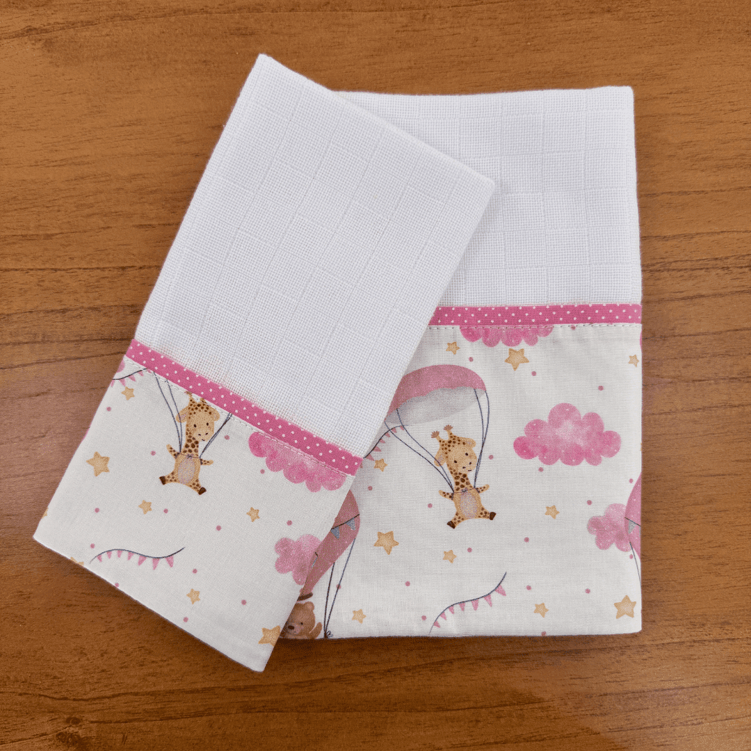 Kit Amamentação 2 Peças: Fralda de Ombro e Fralda de Boca - Balões e Paraquedas Rosa