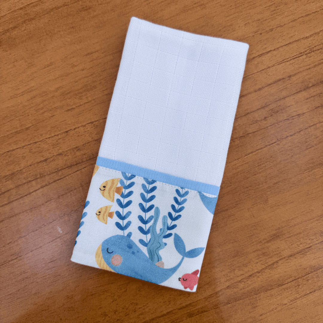 Kit Amamentação 2 Peças: Fralda de Ombro e Fralda de Boca - Fundo do Mar
