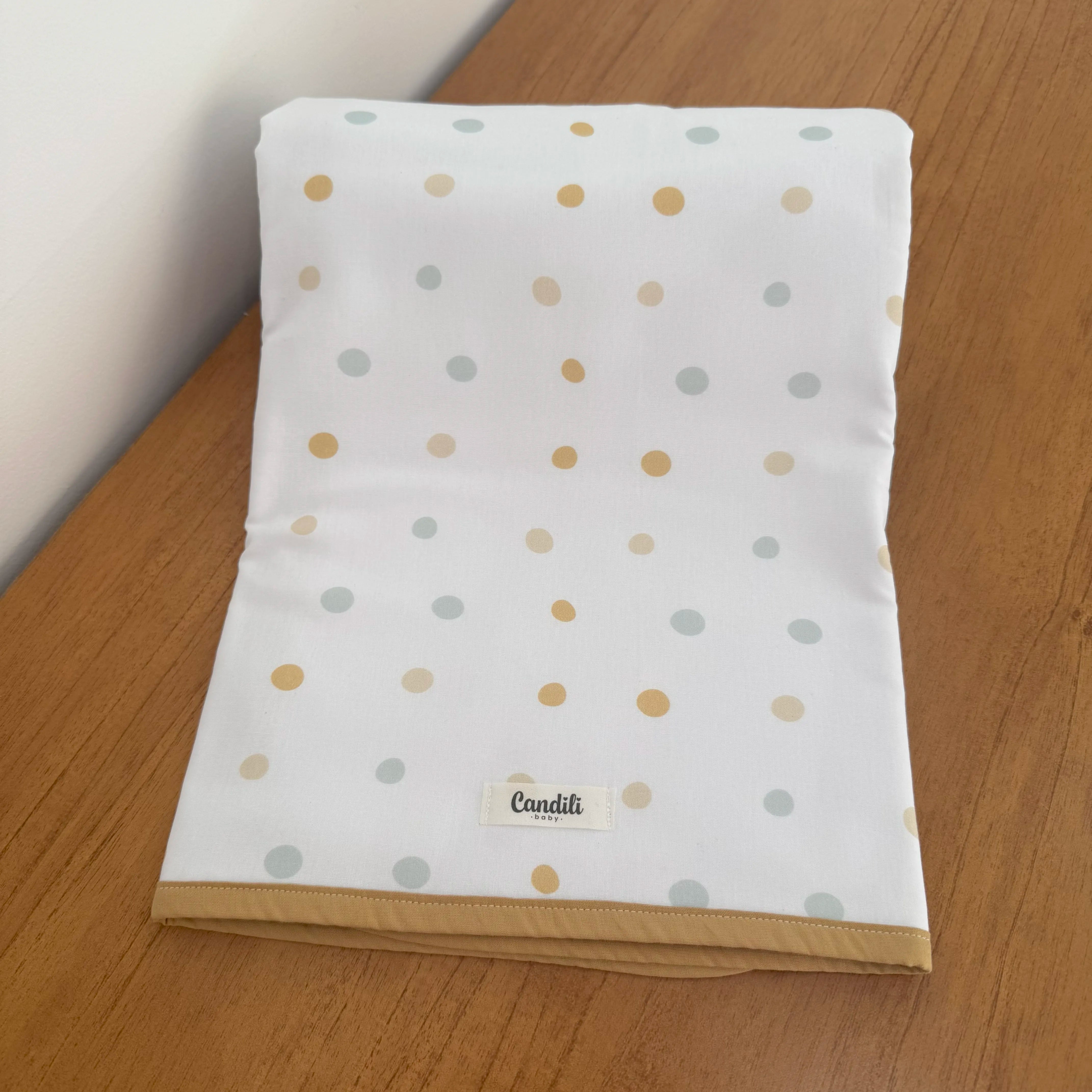 Kit Maternidade 20 peças - Bolinhas Neutras