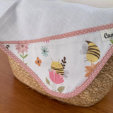 Fralda de Boca Cantinho - Abelhas no Jardim