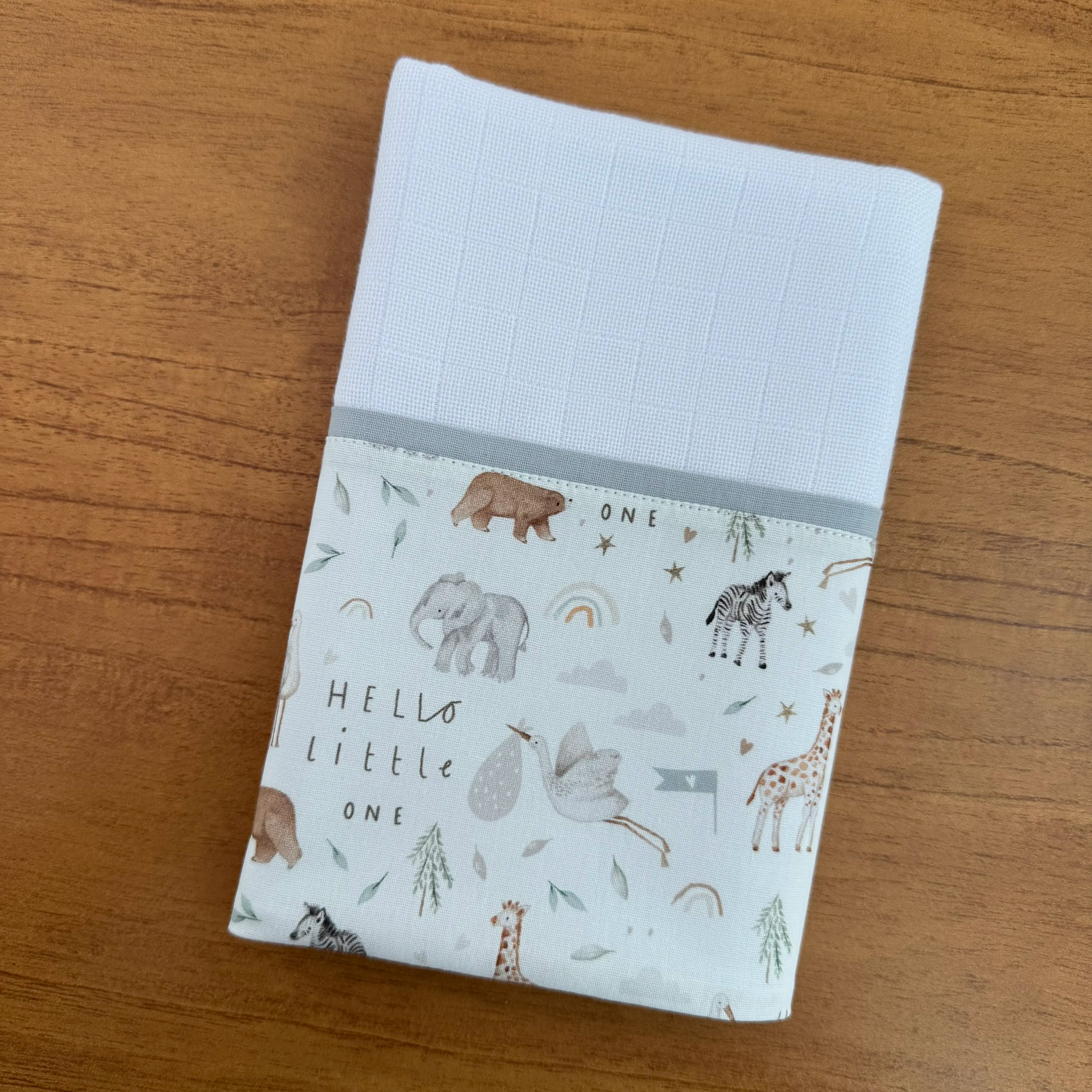 Kit Encanto 4 Peças: Fraldas de Boca e Fralda de Ombro - Safari Baby