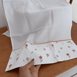 Fralda de Ombro Premium 100% Algodão - Flores e Folhas