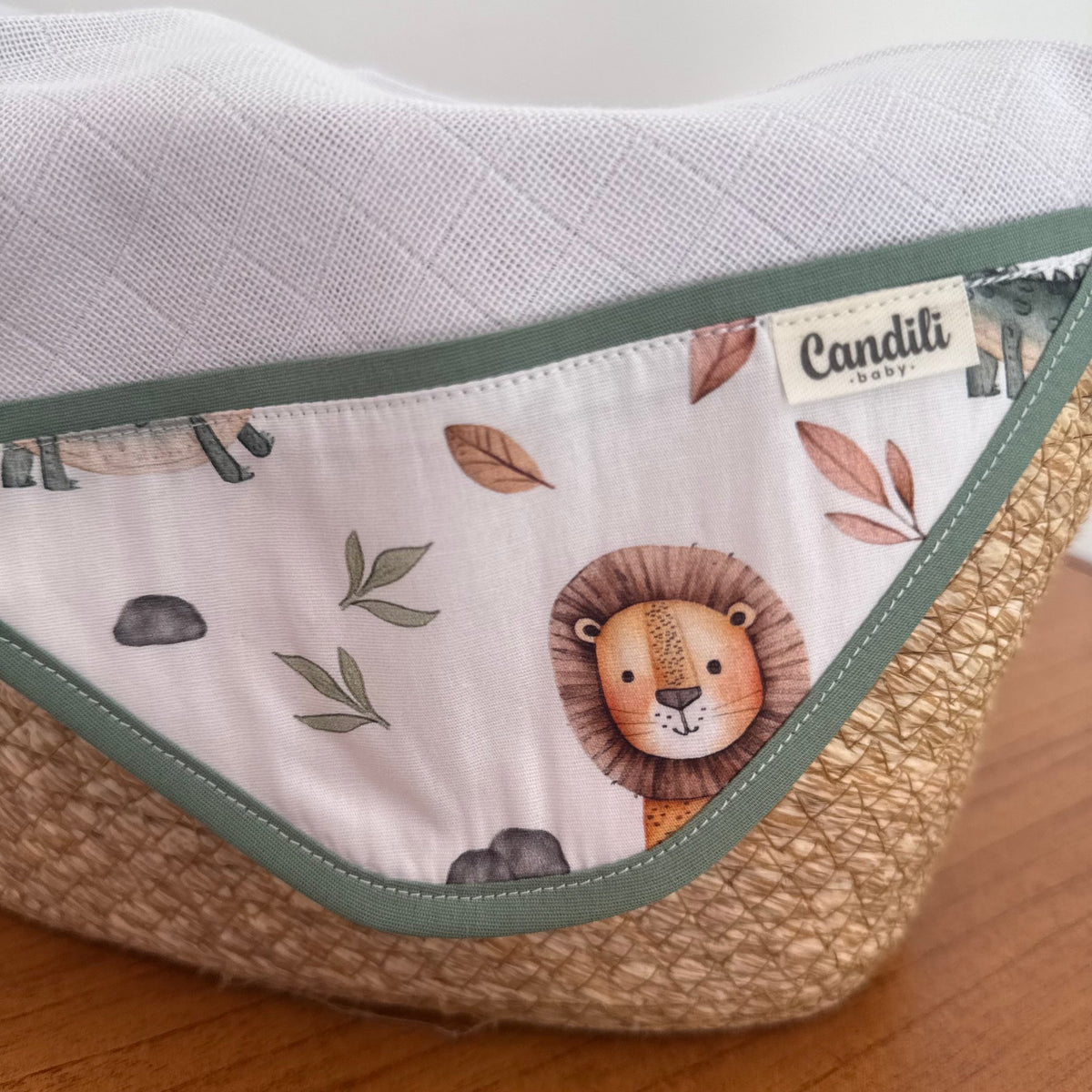 Fralda de Boca Cantinho Premium 100% Algodão - Leão e Jacaré