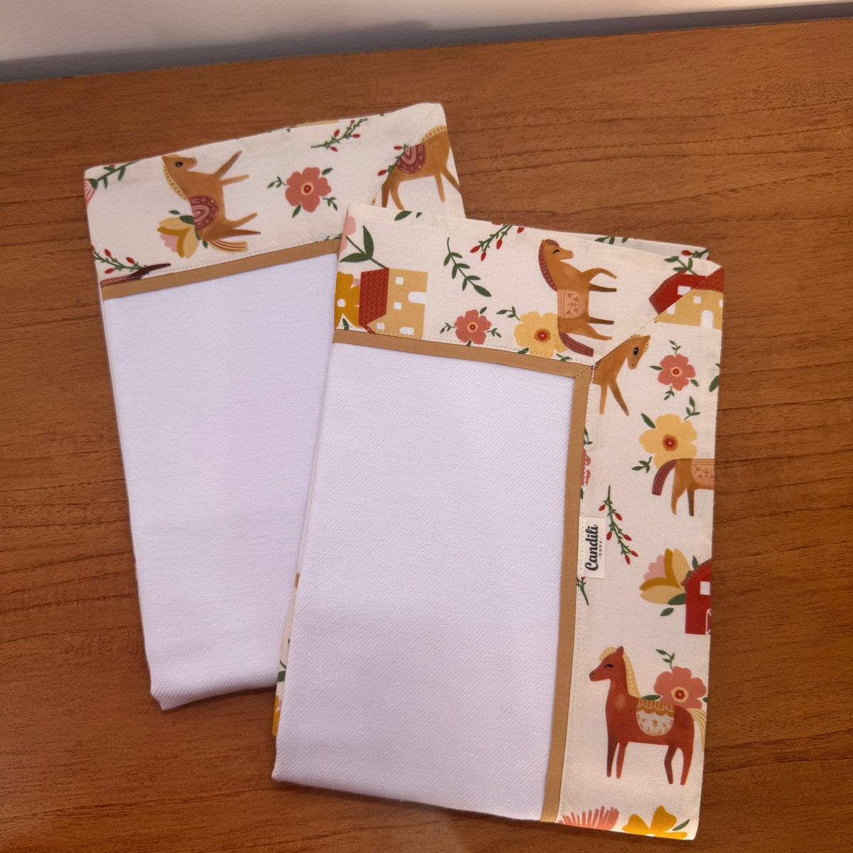 Kit Enxoval Maternidade 20 peças – Cavalinhos e Flores