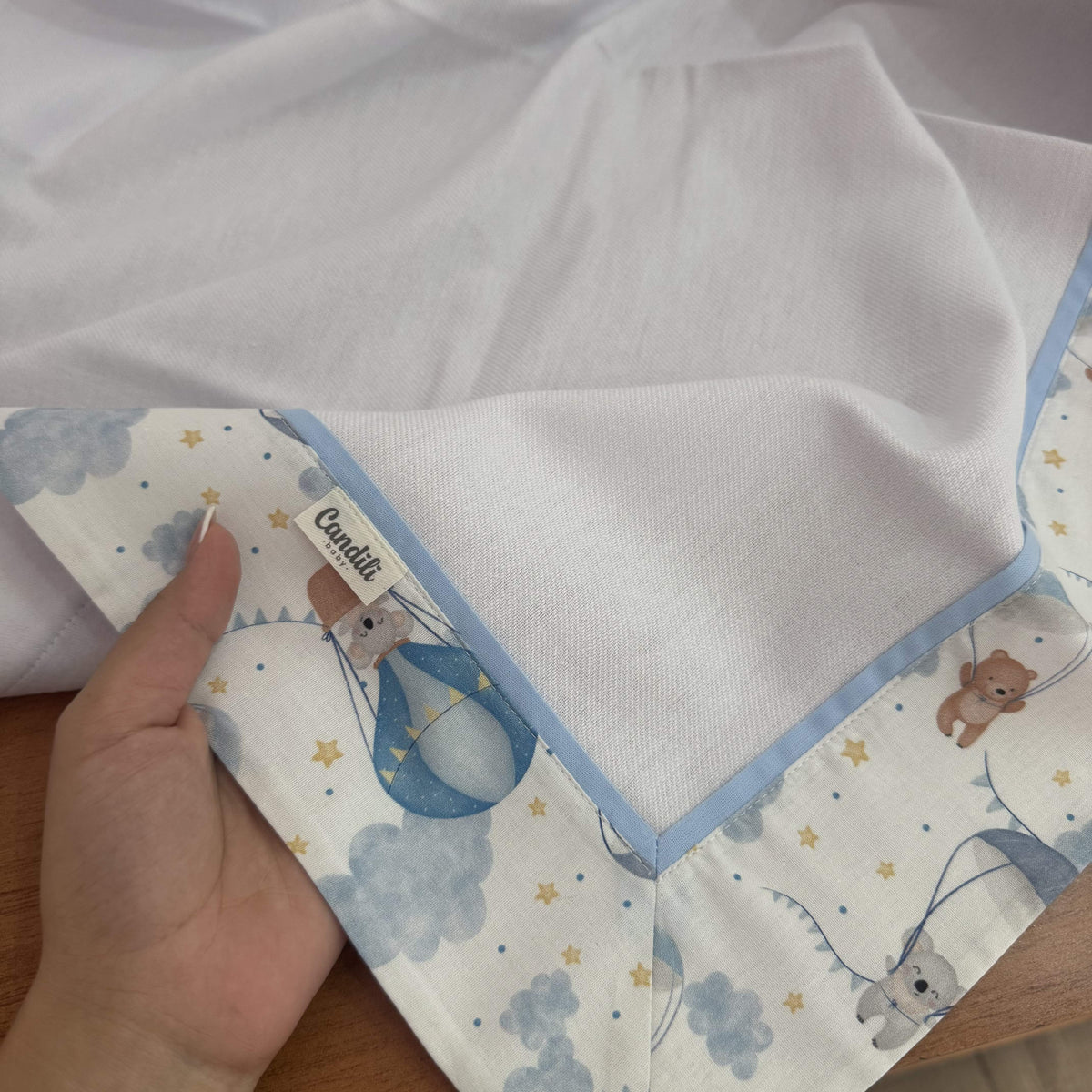 Cueiro Flanelado Premium 100% Algodão - Balões e Paraquedas Azul
