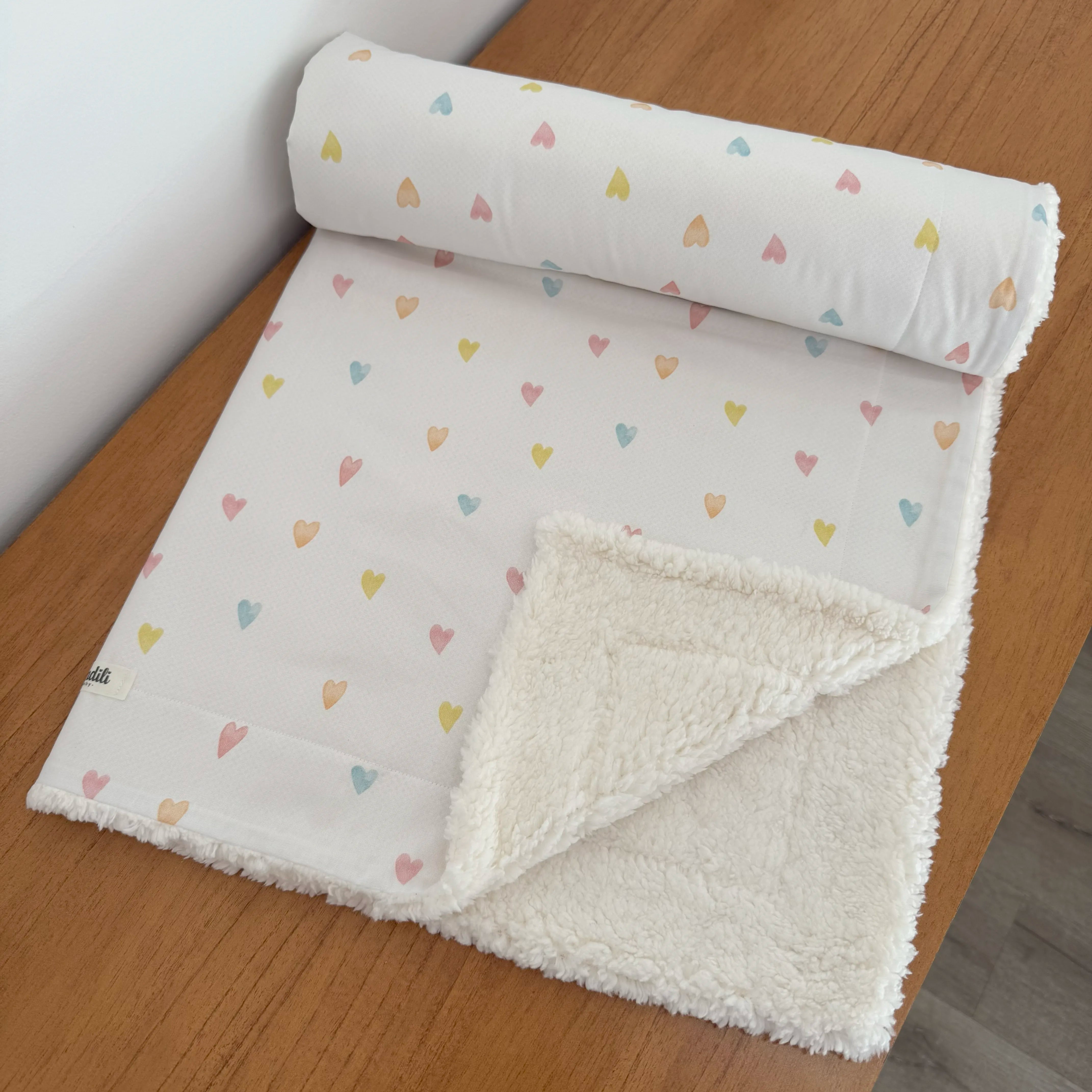 Cobertor Carneirinho - Corações Coloridos