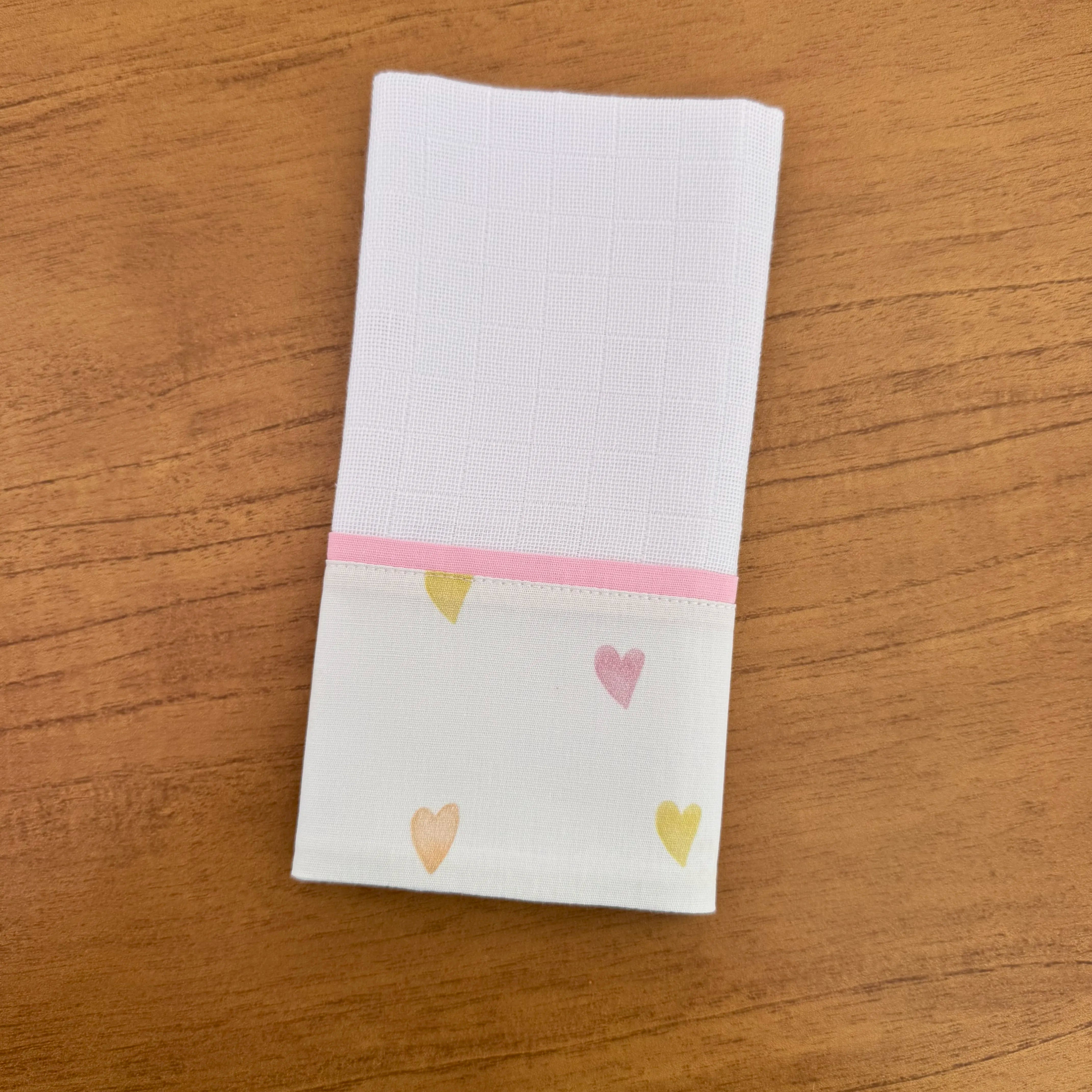 Fralda de Boca Barradinho - Corações Coloridos