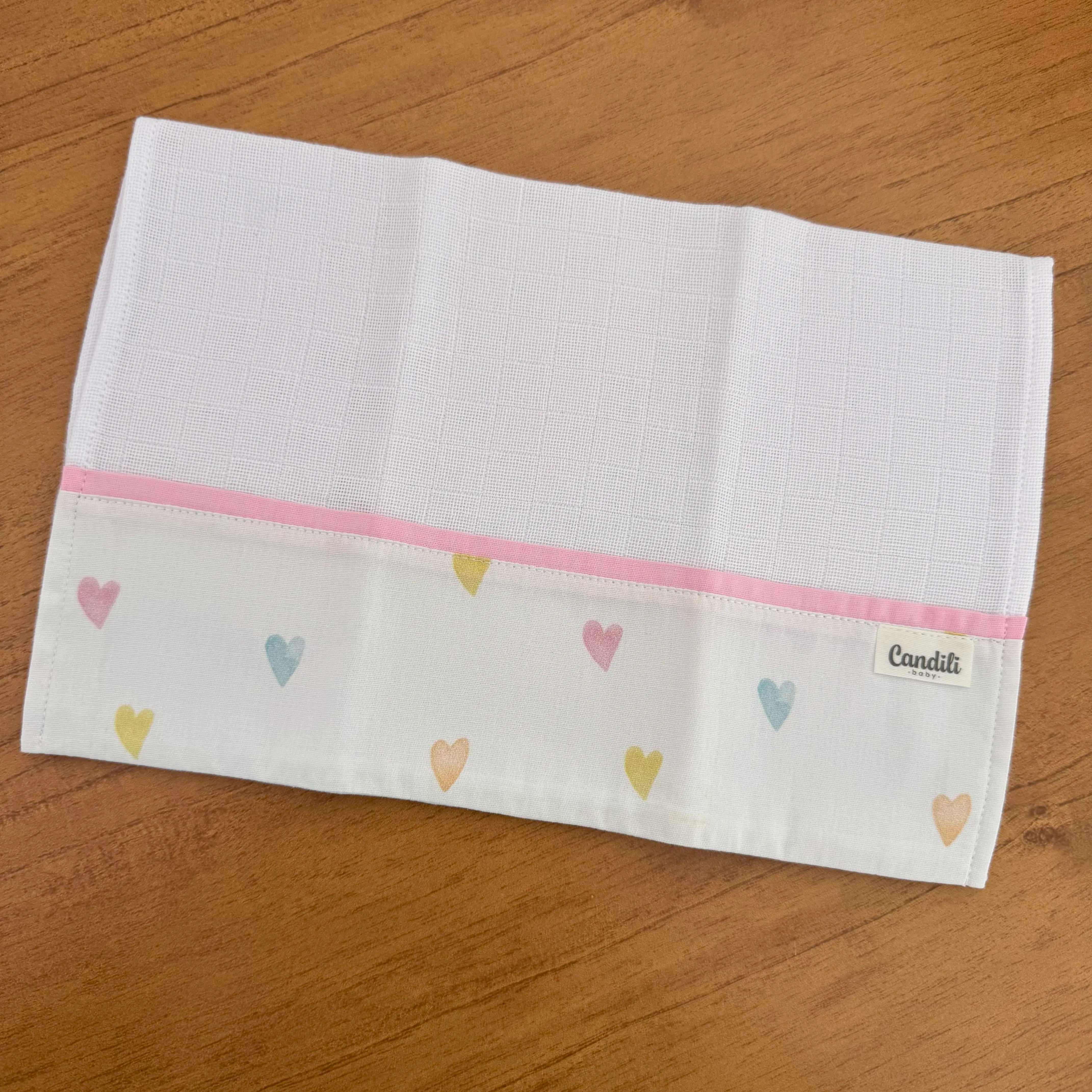 Fralda de Boca Barradinho - Corações Coloridos