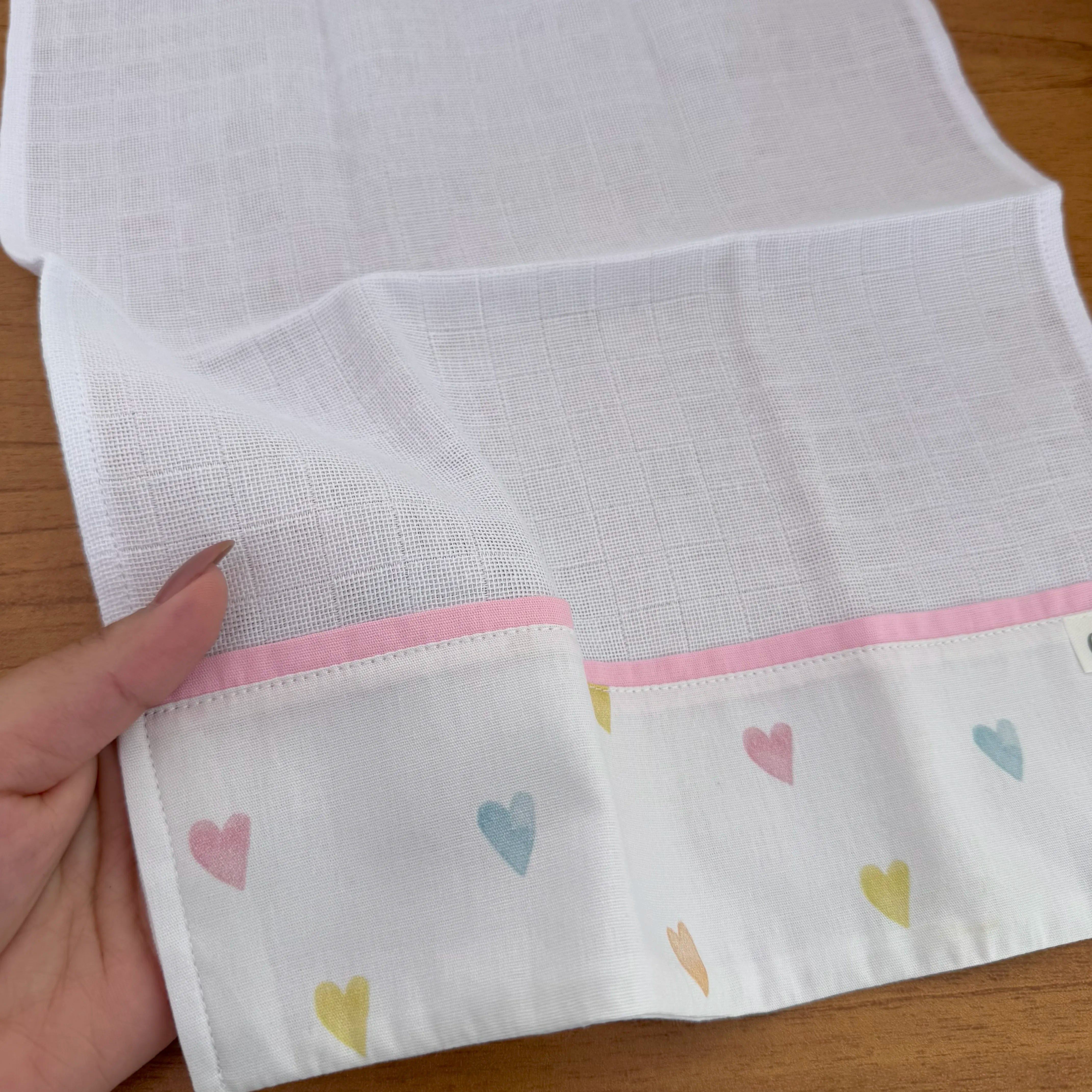 Fralda de Boca Barradinho - Corações Coloridos