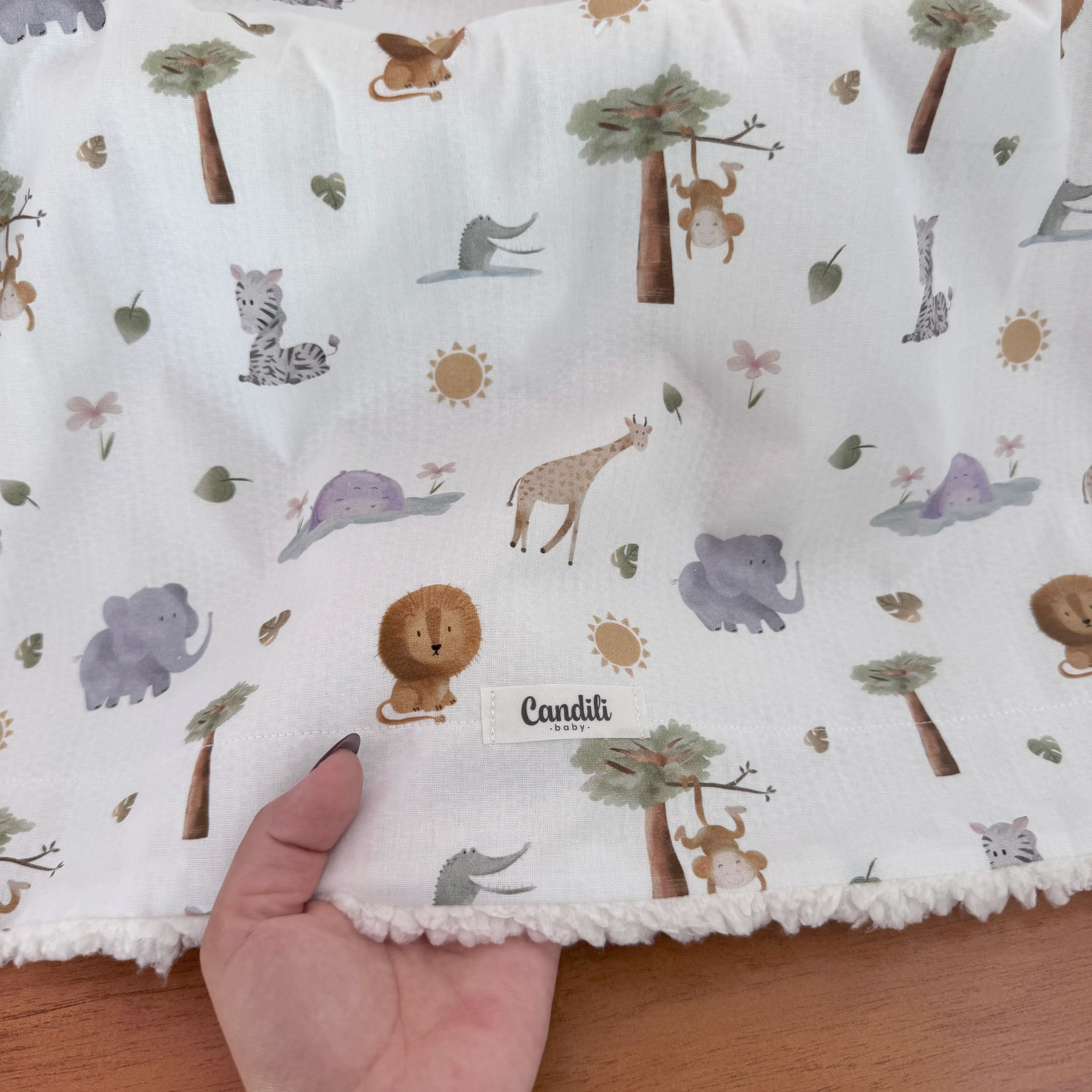 Cobertor Carneirinho - Safari Banho de Sol