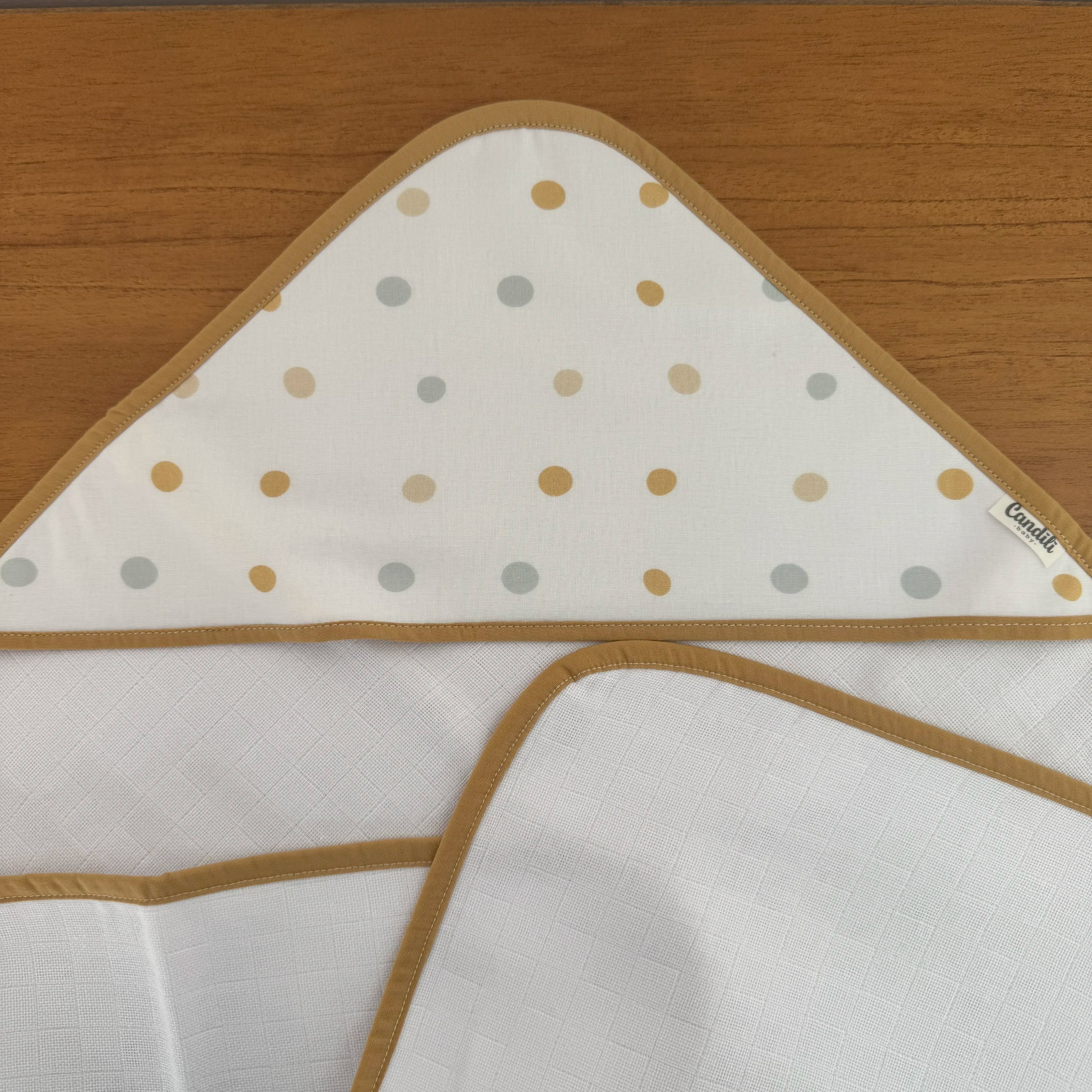 Toalha Fralda de Banho com Capuz Premium - Bolinhas Neutras