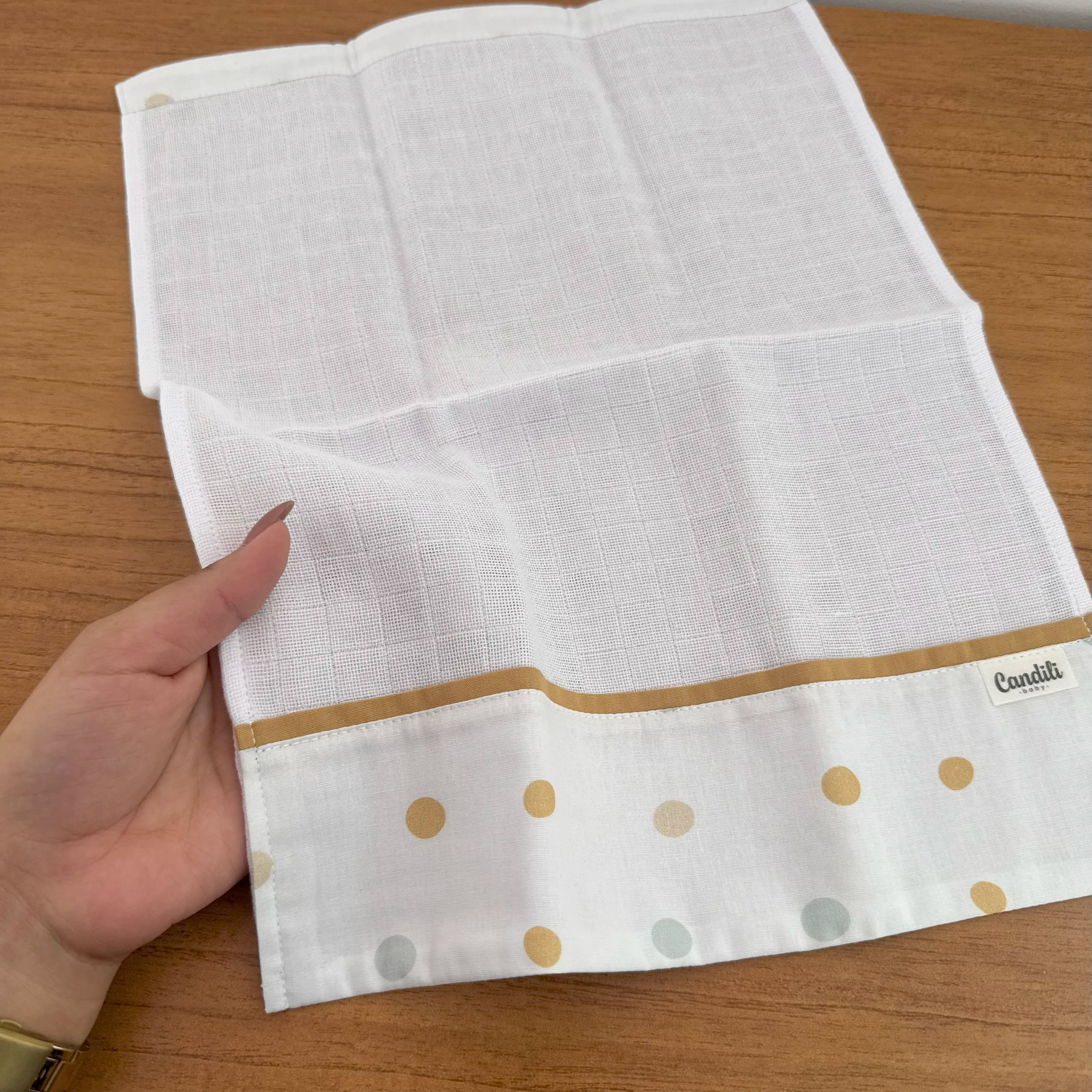 Fralda de Boca Barradinho - Bolinhas Neutras