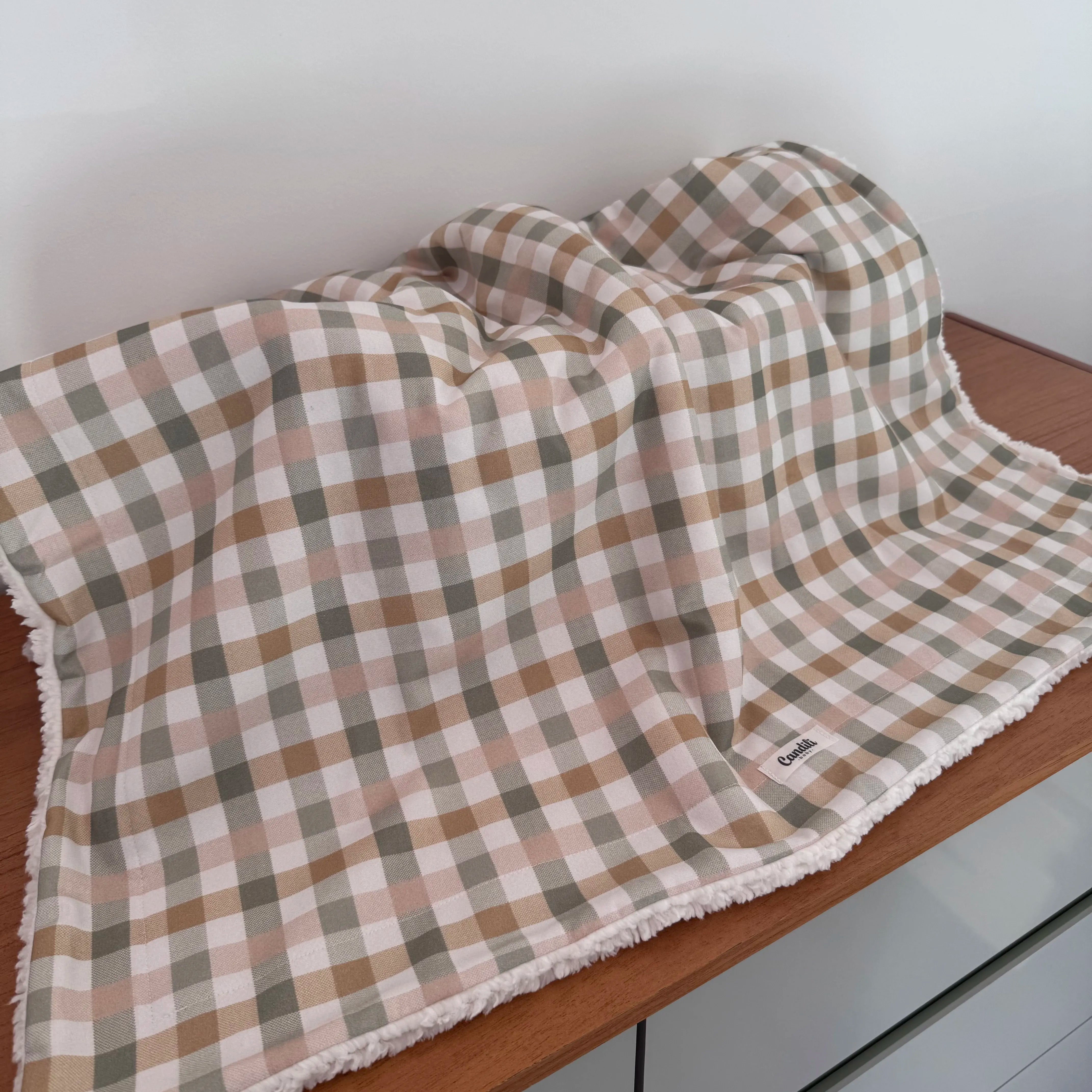 Cobertor Carneirinho - Xadrez e Cores