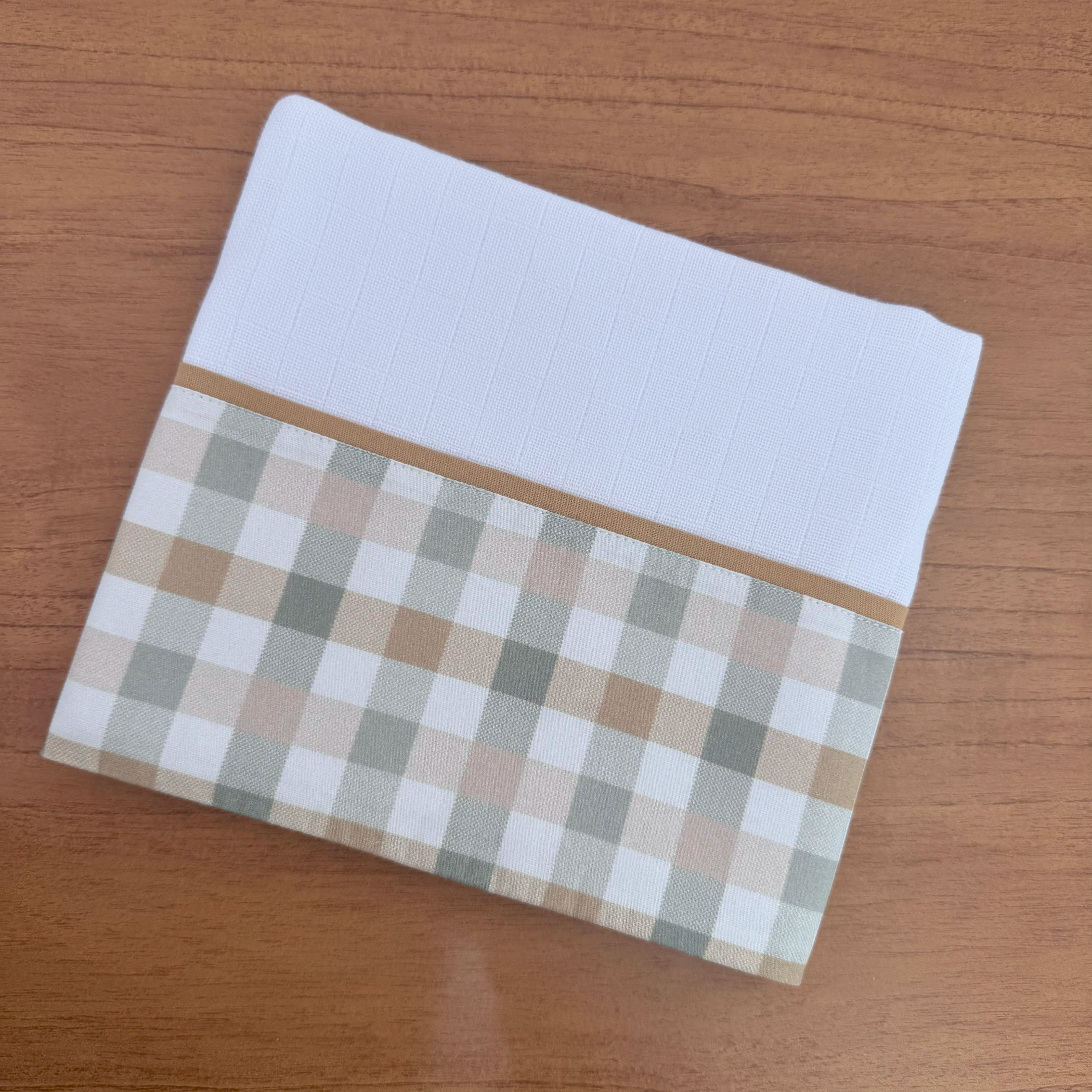 Kit Passeio 3 Peças: Fralda de Boca, Fralda de Ombro e Fralda Multiuso - Xadrez e Cores