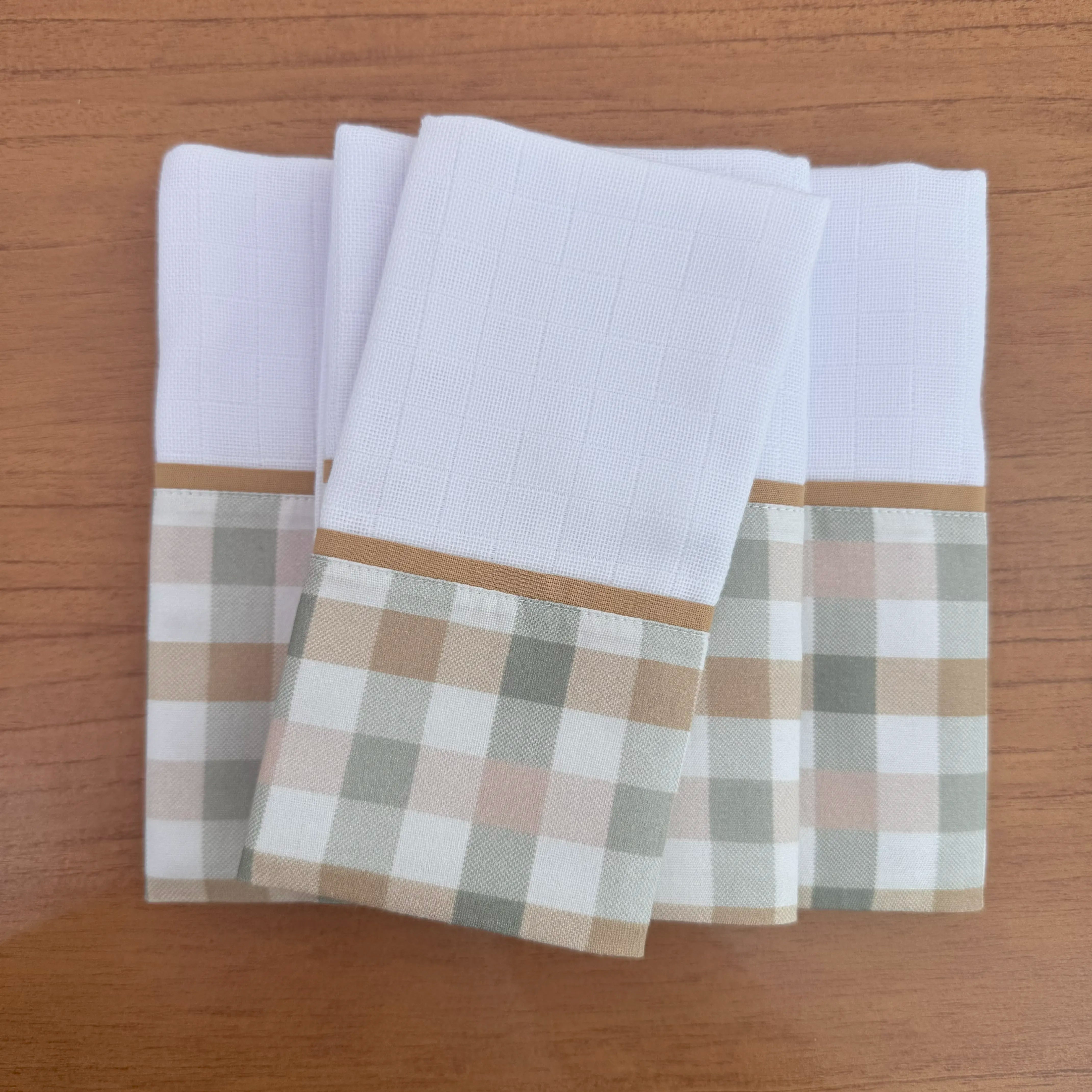 Kit Passeio 3 Peças: Fralda de Boca, Fralda de Ombro e Fralda Multiuso - Xadrez e Cores