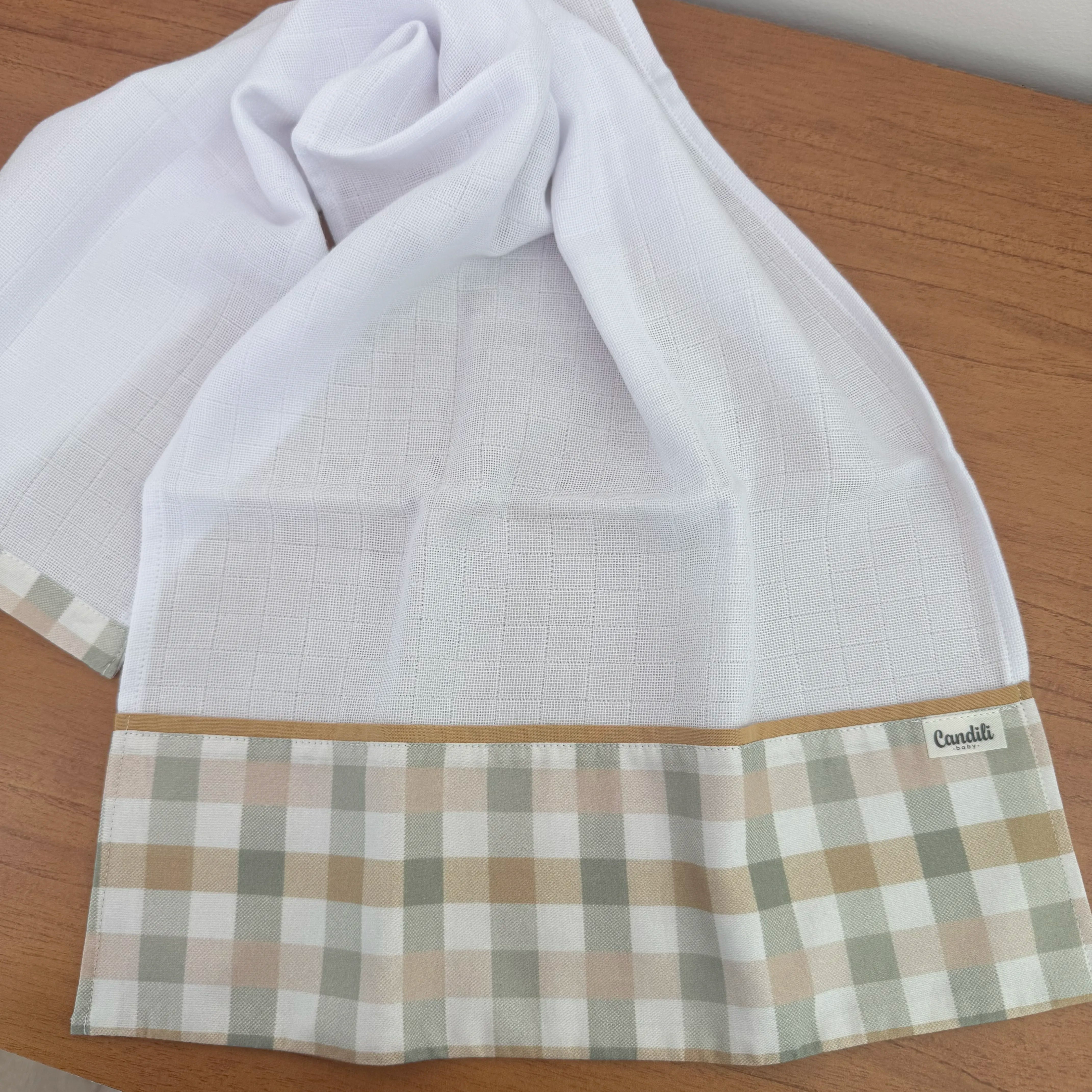 Fralda de Ombro - Xadrez e Cores