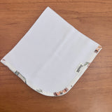 Kit Encanto 4 Peças: Fraldas de Boca e Fralda de Ombro - Leão e Jacaré