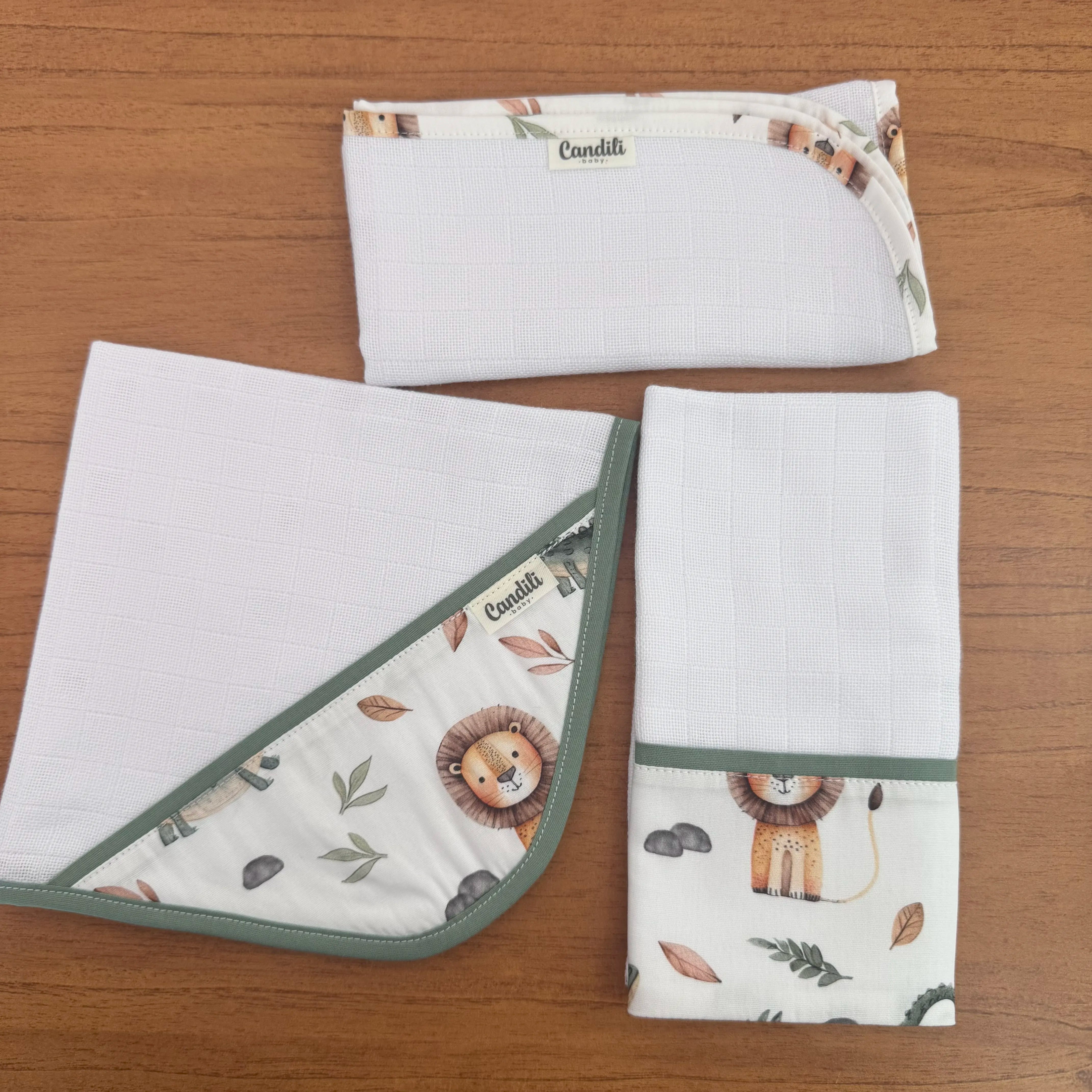 Kit Fraldas de Boca 3 Peças - Leão e Jacaré