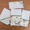 Kit Encanto 4 Peças: Fraldas de Boca e Fralda de Ombro - Leão e Jacaré