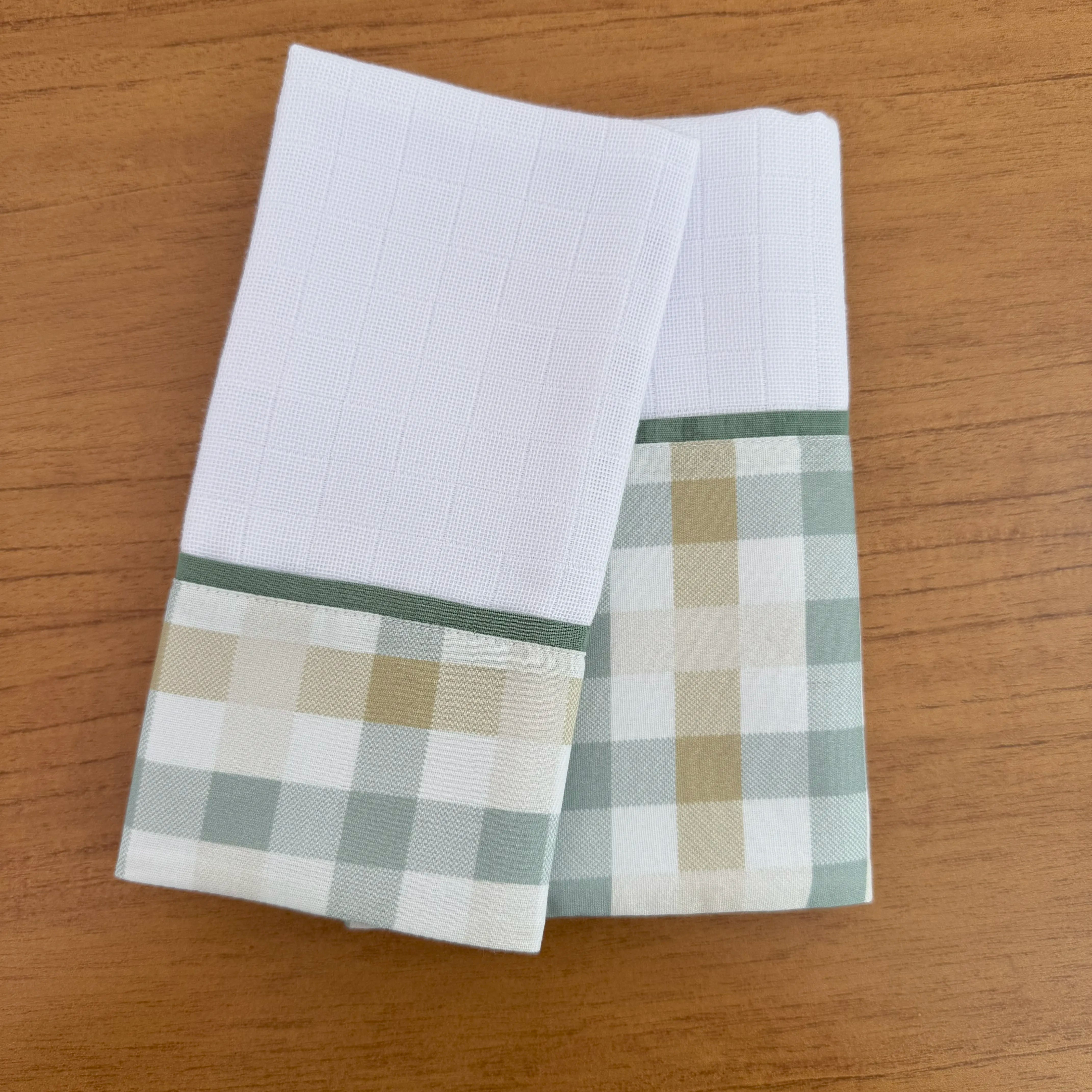 Kit Amamentação 2 Peças: Fralda de Ombro e Fralda de Boca - Xadrez Verde