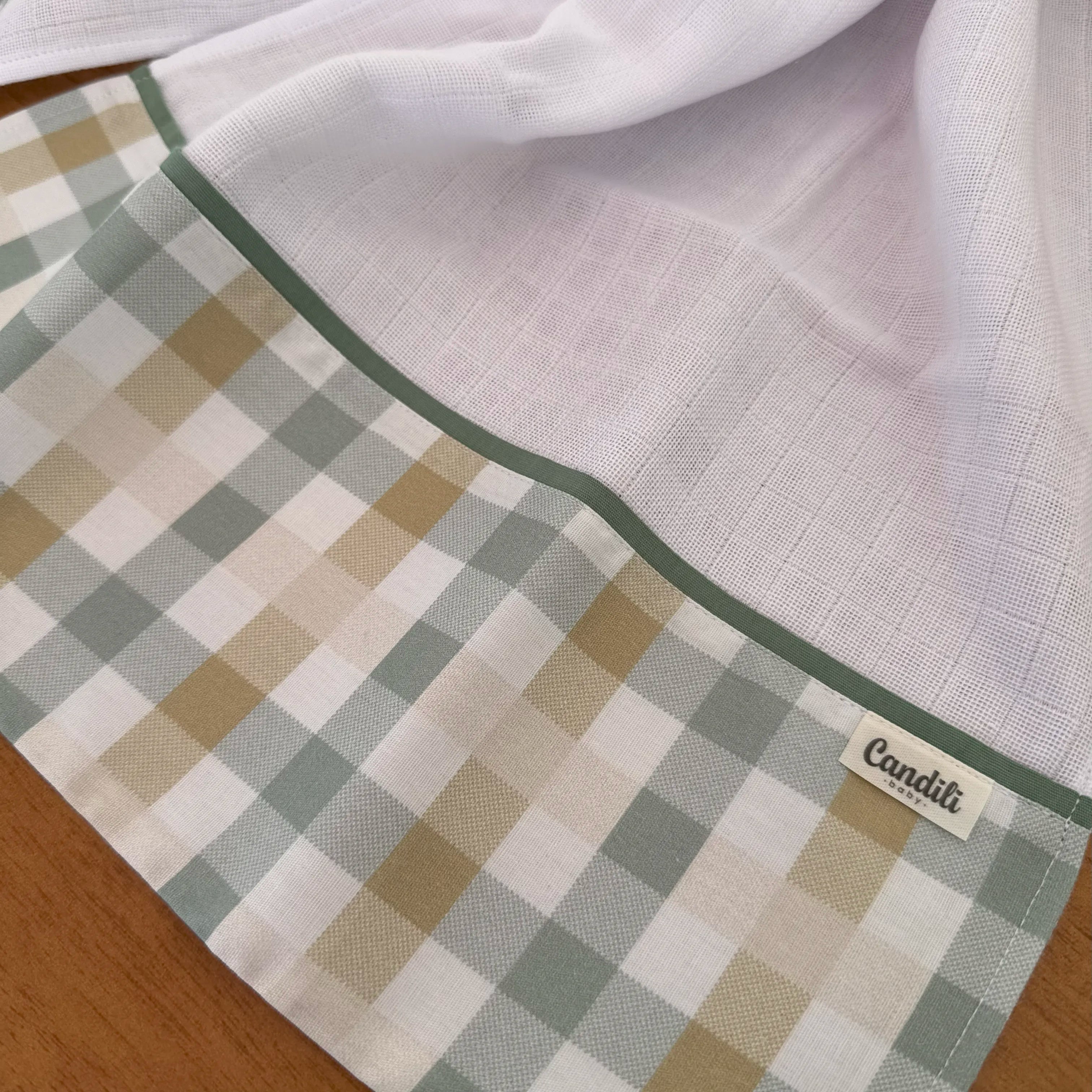 Fralda de Ombro - Xadrez Verde