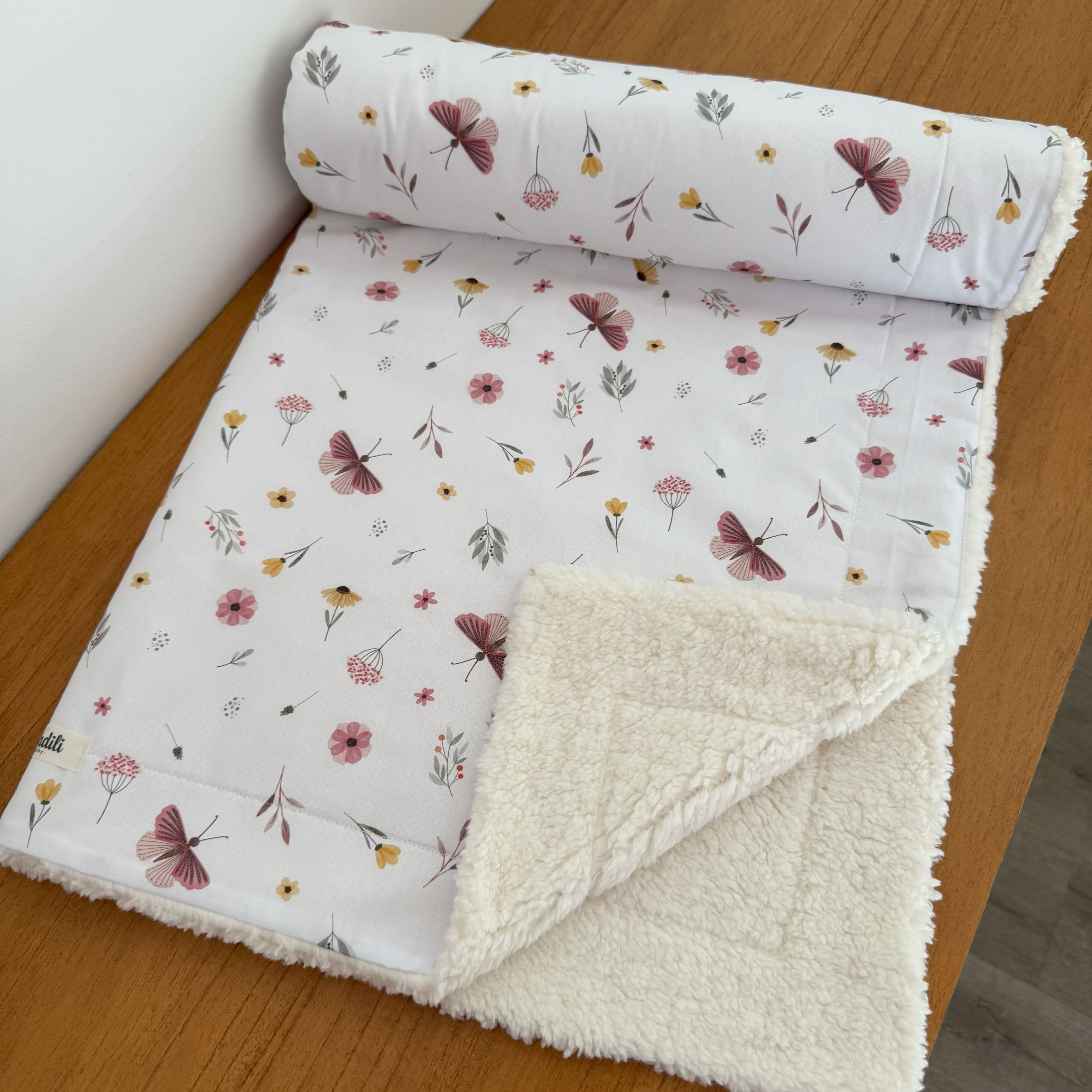 Cobertor Carneirinho - Borboletas