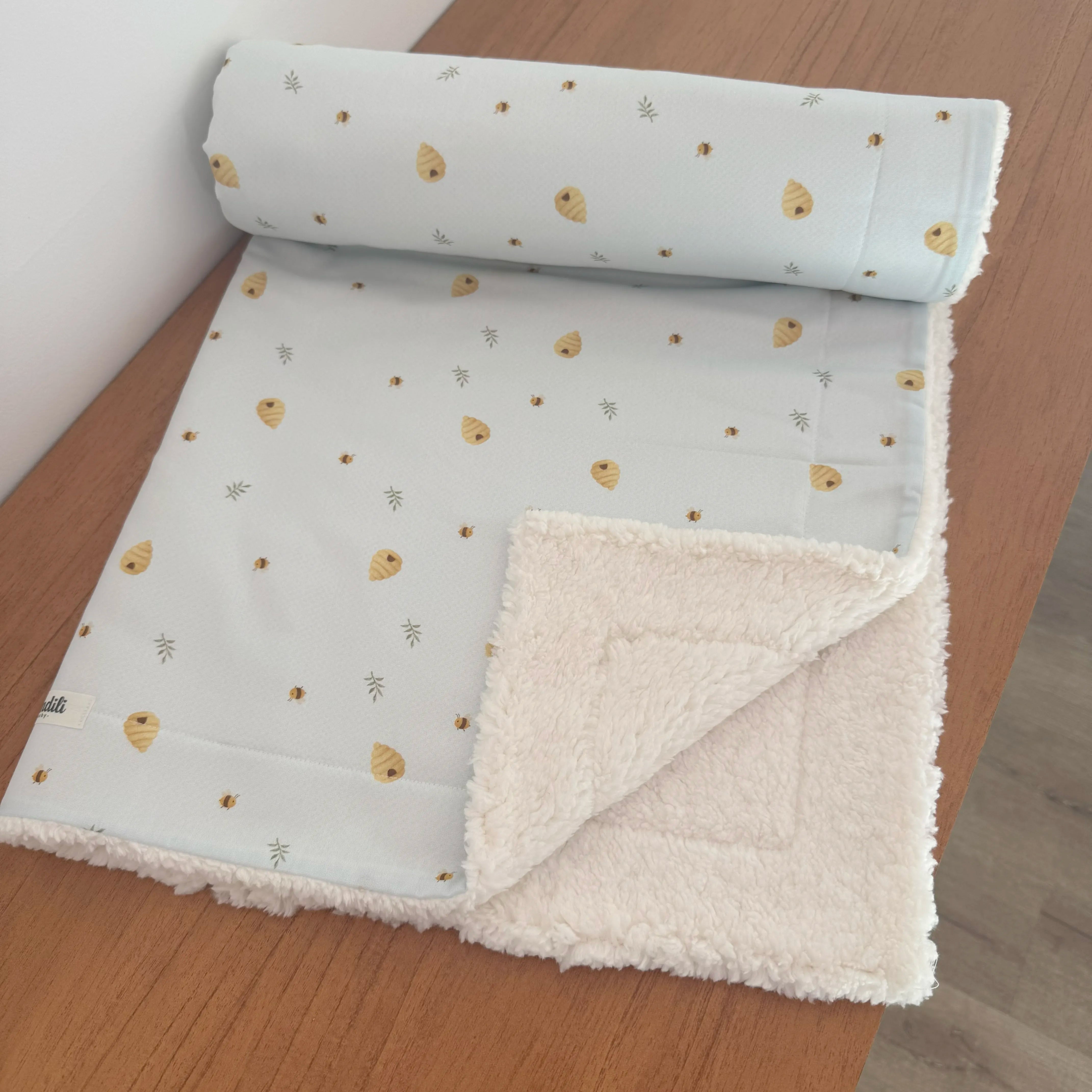 Cobertor Carneirinho - Abelhas e Colmeias