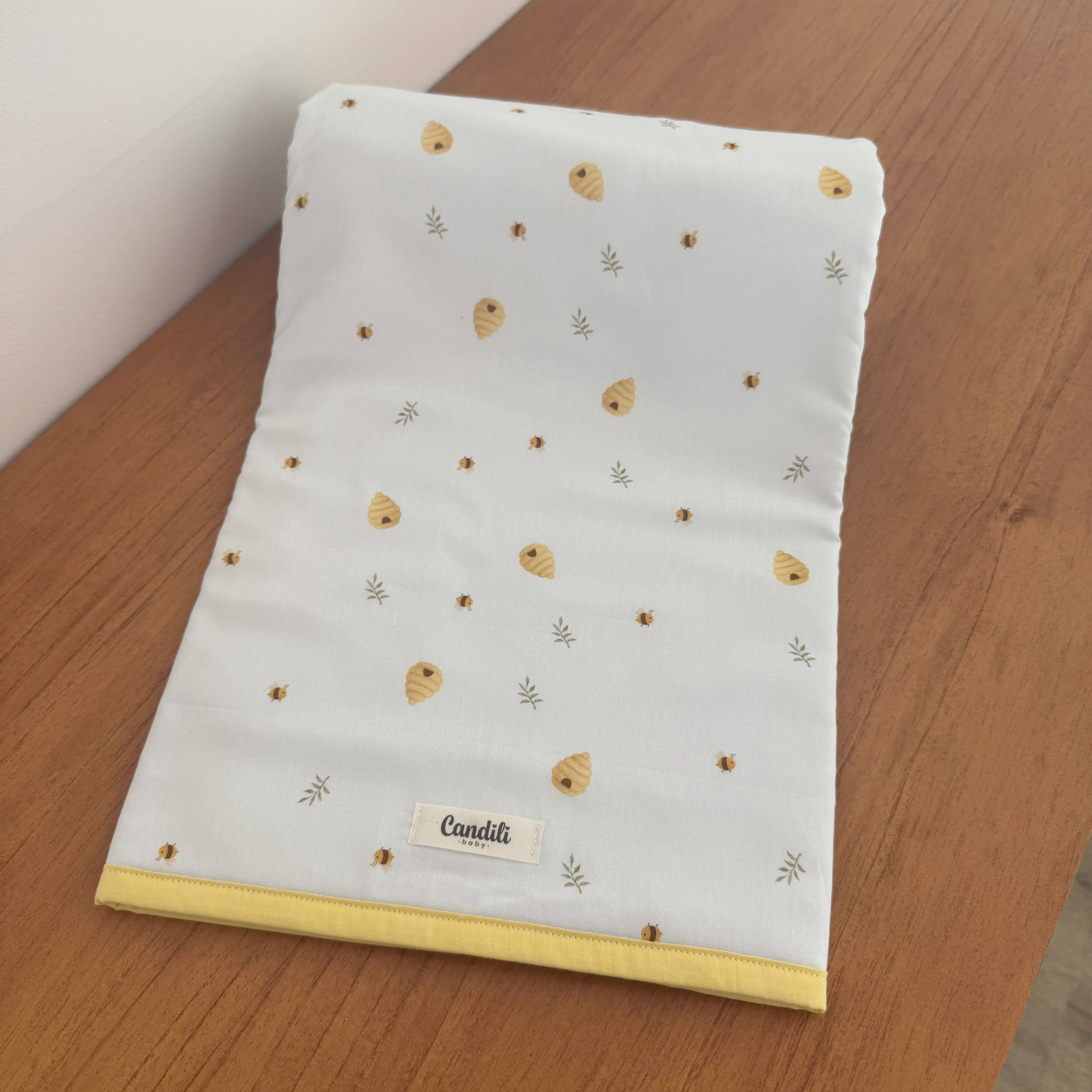 Kit Ternura 10 peças - Abelhas e Colmeias