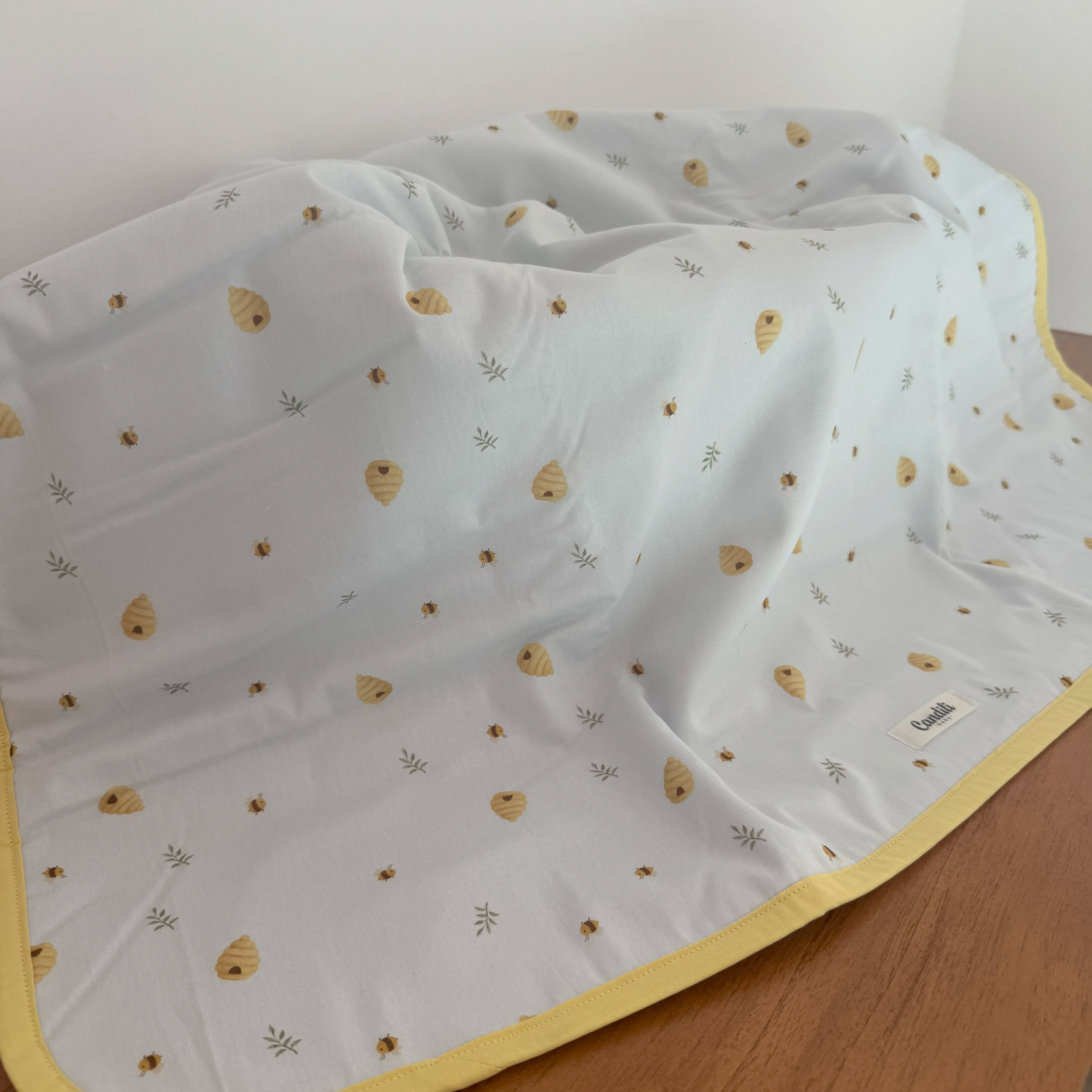 Manta Dupla Face - Abelhas e Colmeias