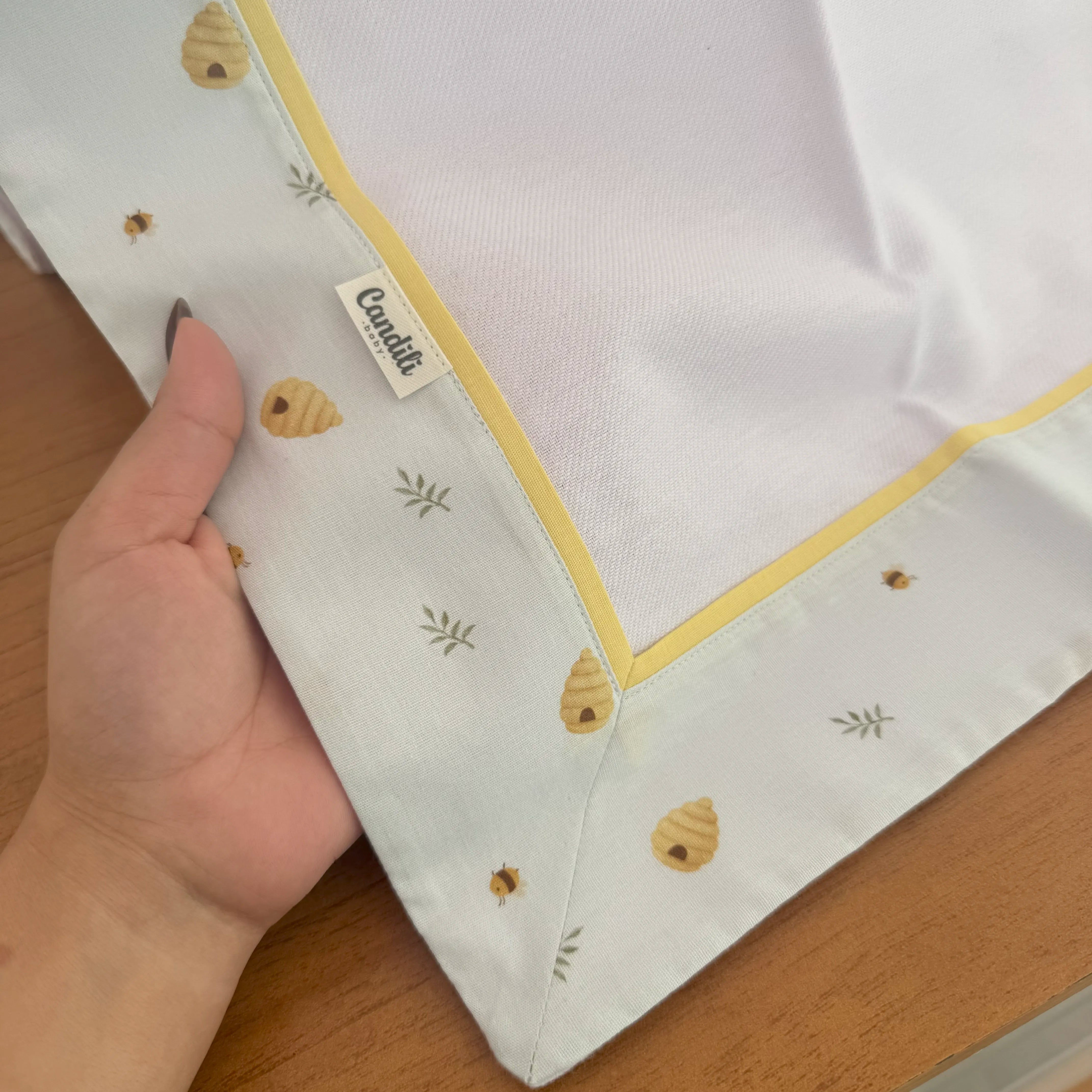 Cueiro Flanelado - Abelhas e Colmeias