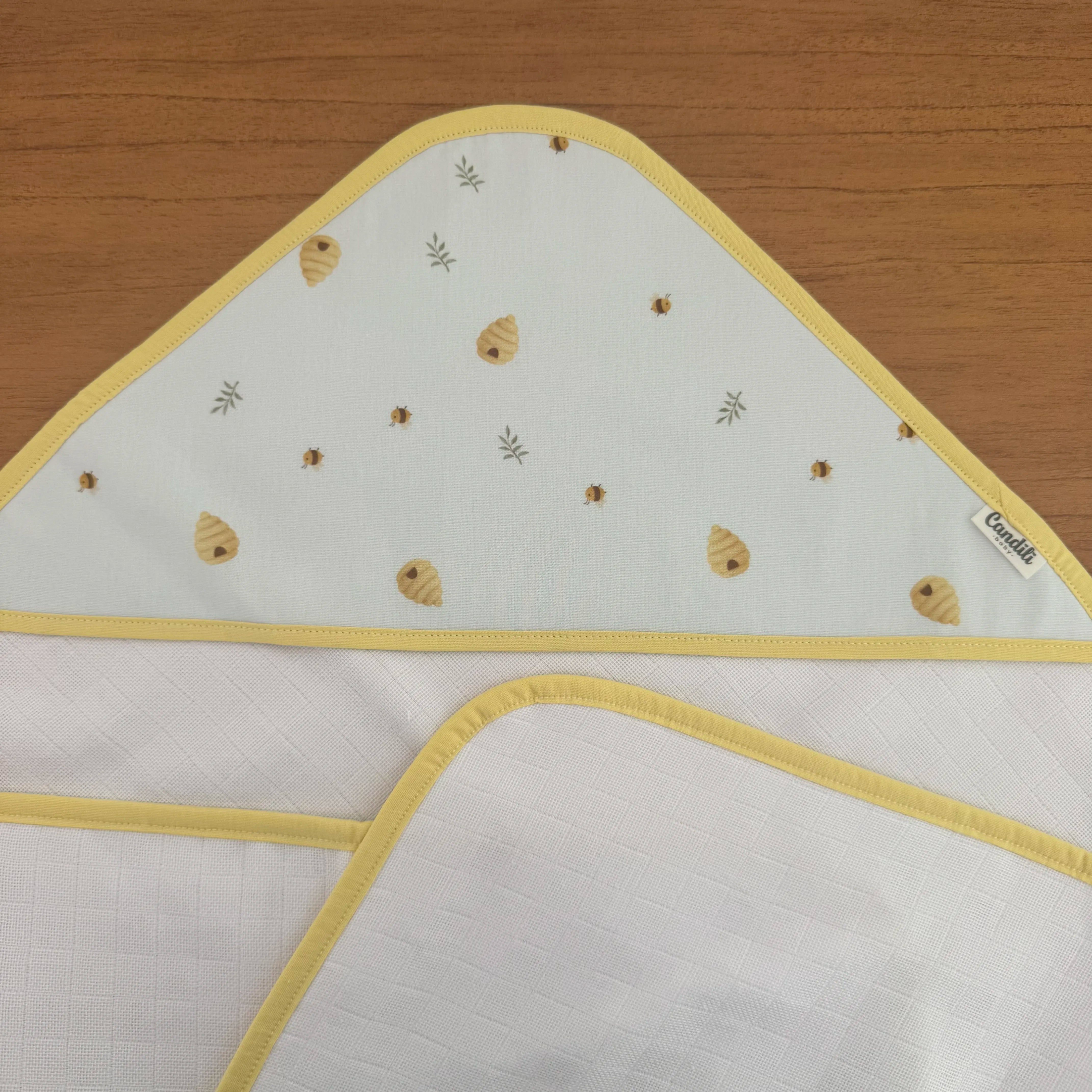 Toalha Fralda de Banho com Capuz Premium - Abelhas e Colmeias