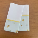 Kit Amamentação 2 Peças: Fralda de Ombro e Fralda de Boca - Abelhas e Colmeias