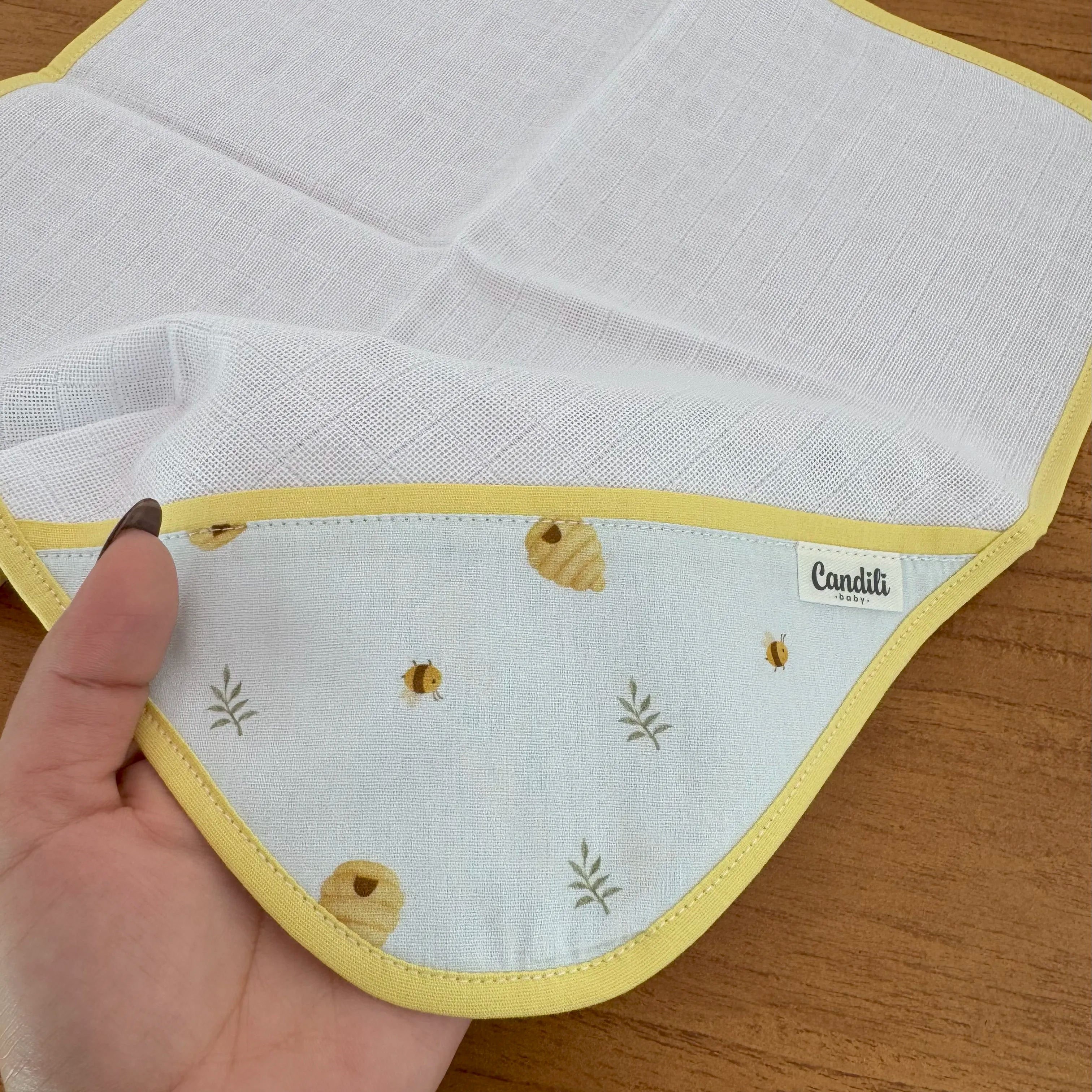 Fralda de Boca Cantinho - Abelhas e Colmeias