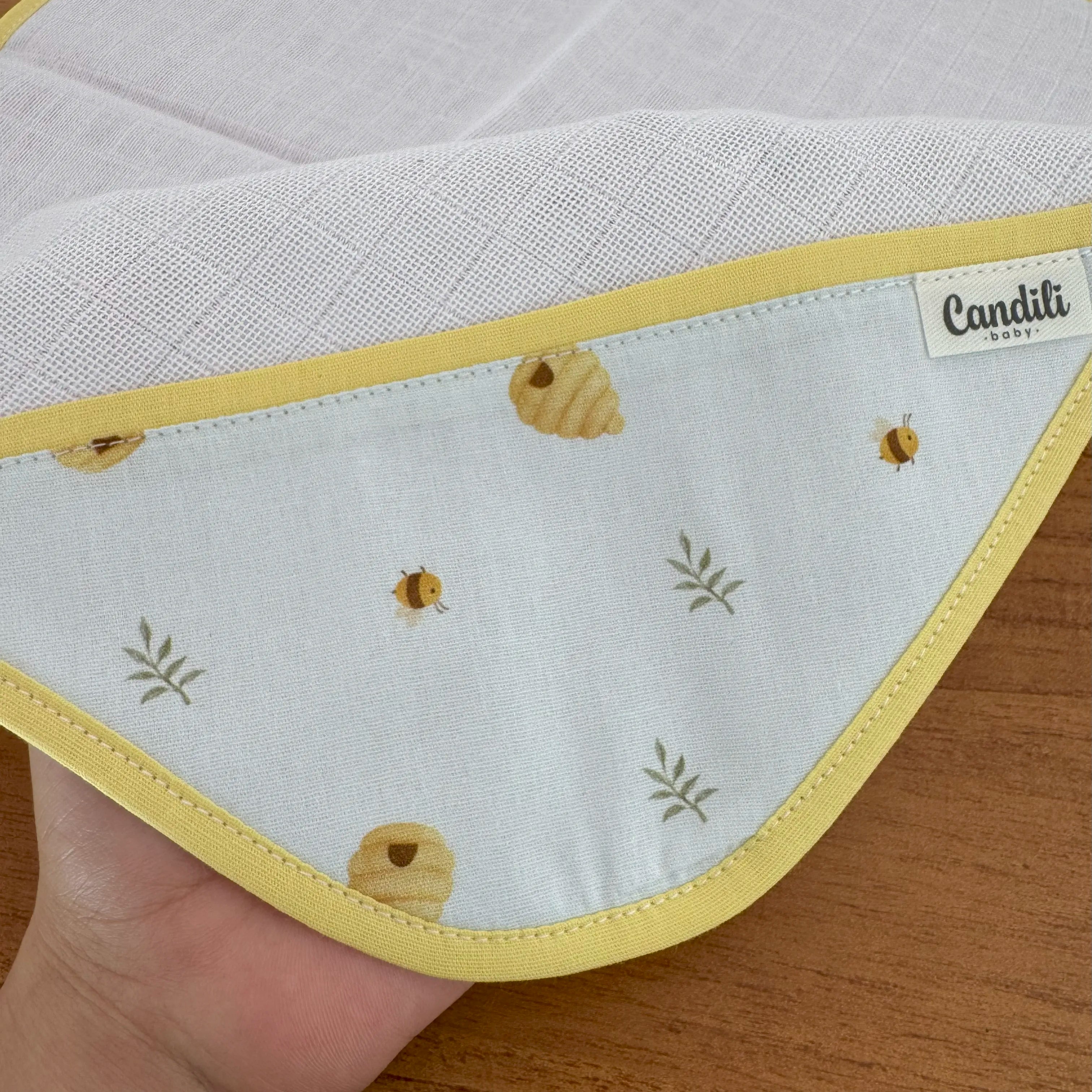 Fralda de Boca Cantinho - Abelhas e Colmeias