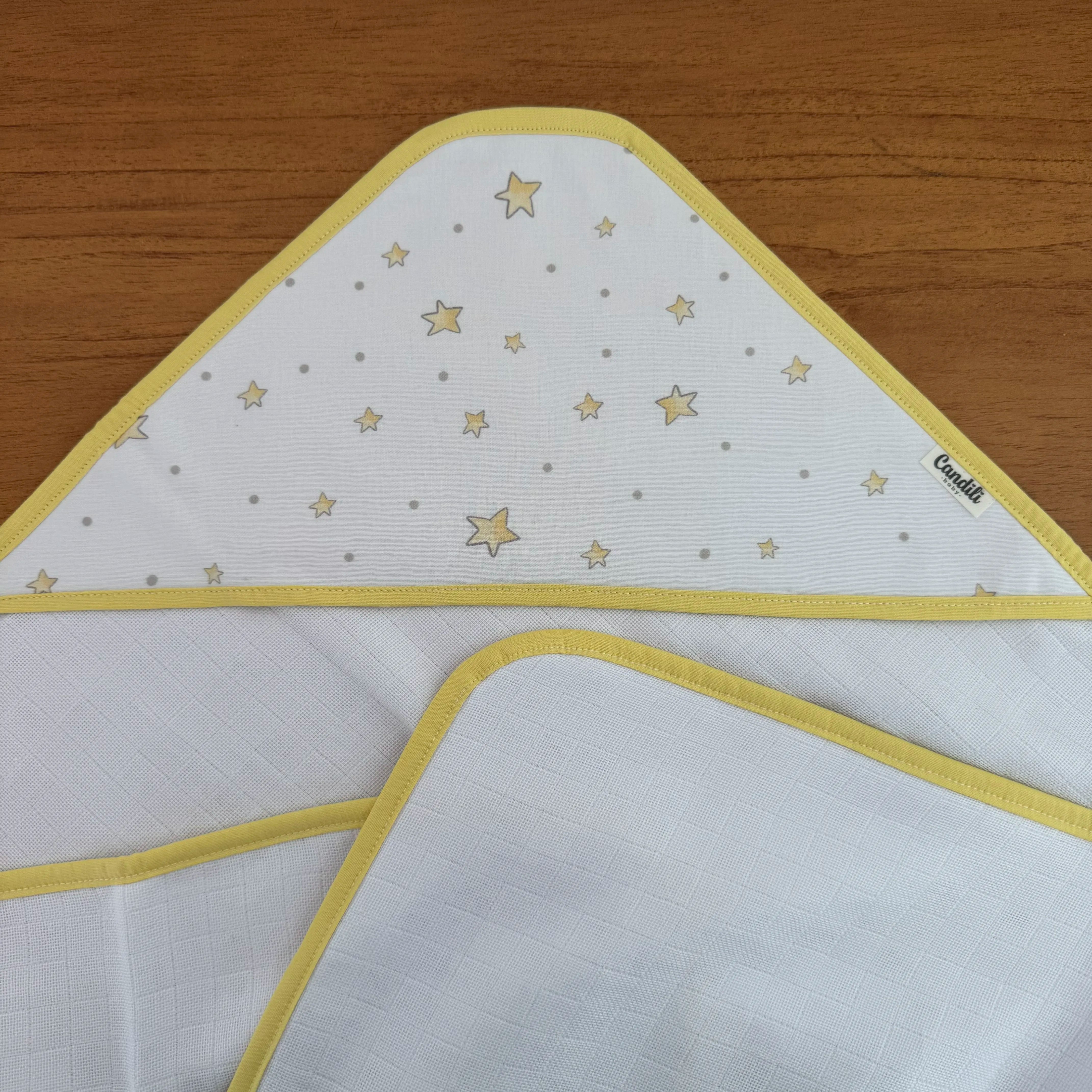 Toalha Fralda de Banho com Capuz Premium - Estrelinhas